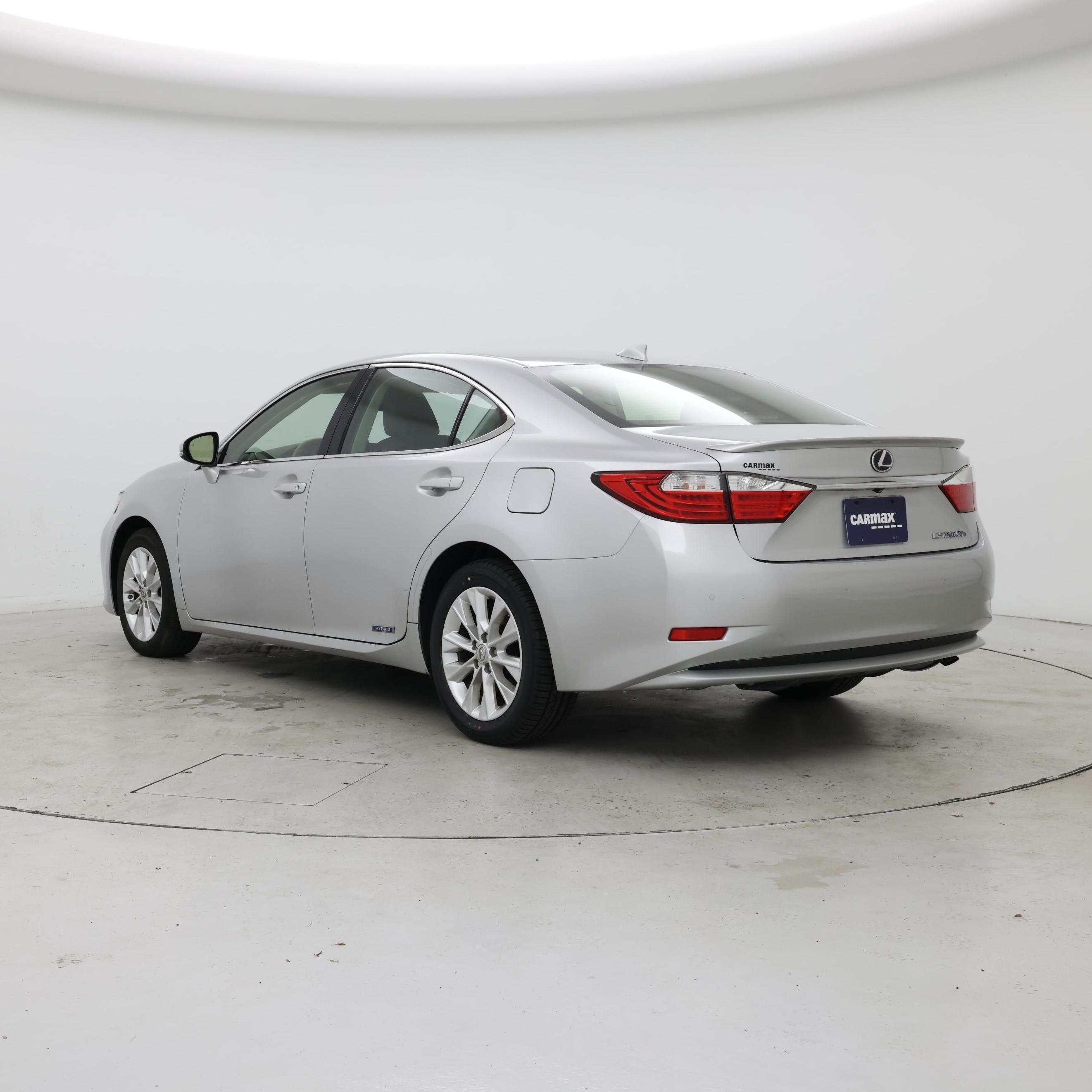 Thumbnail: 2015 Lexus ES - 2