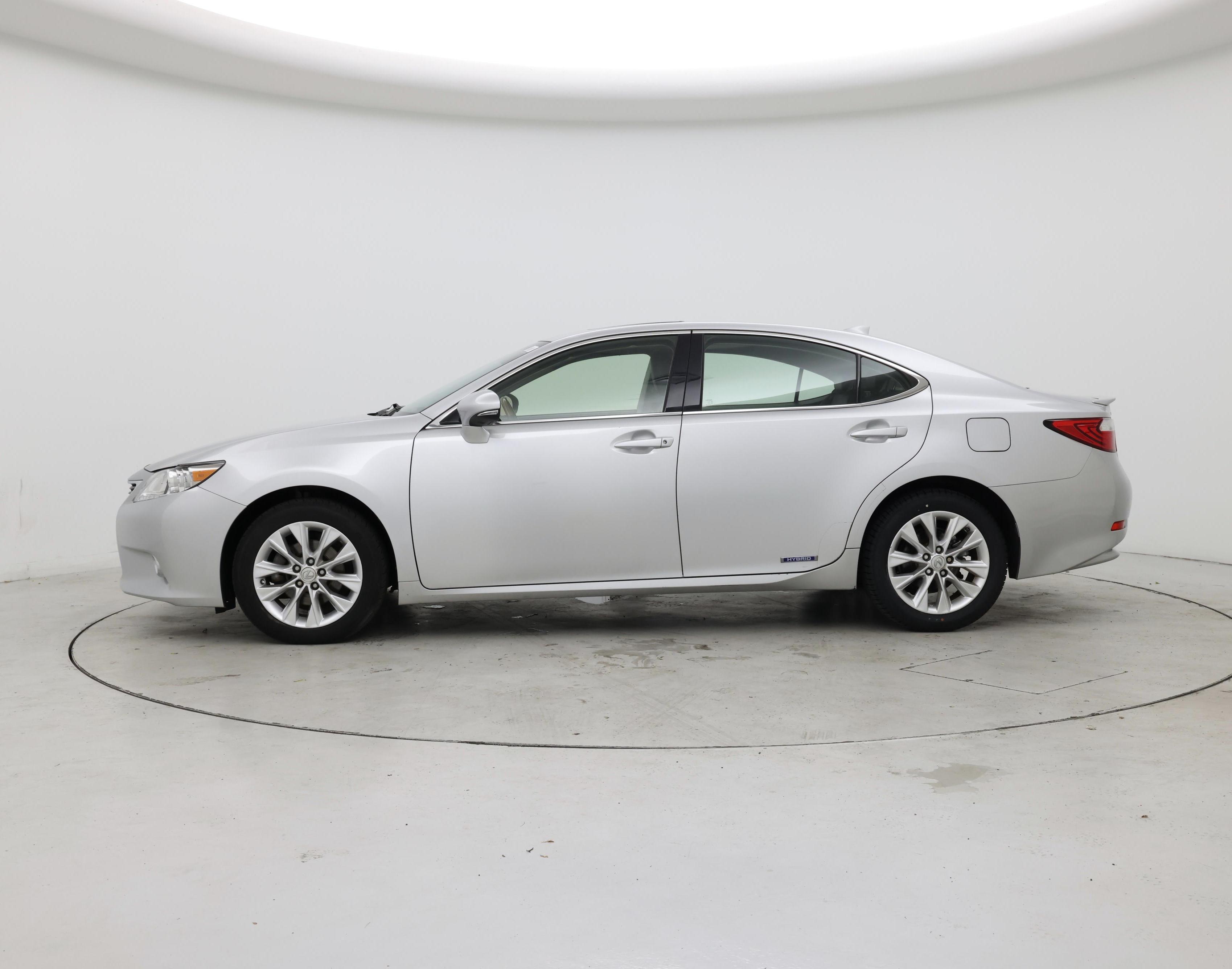 Thumbnail: 2015 Lexus ES - 3