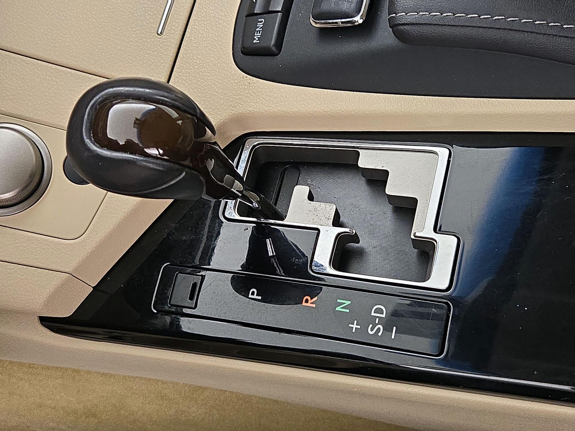 Thumbnail: 2014 Lexus ES - 18