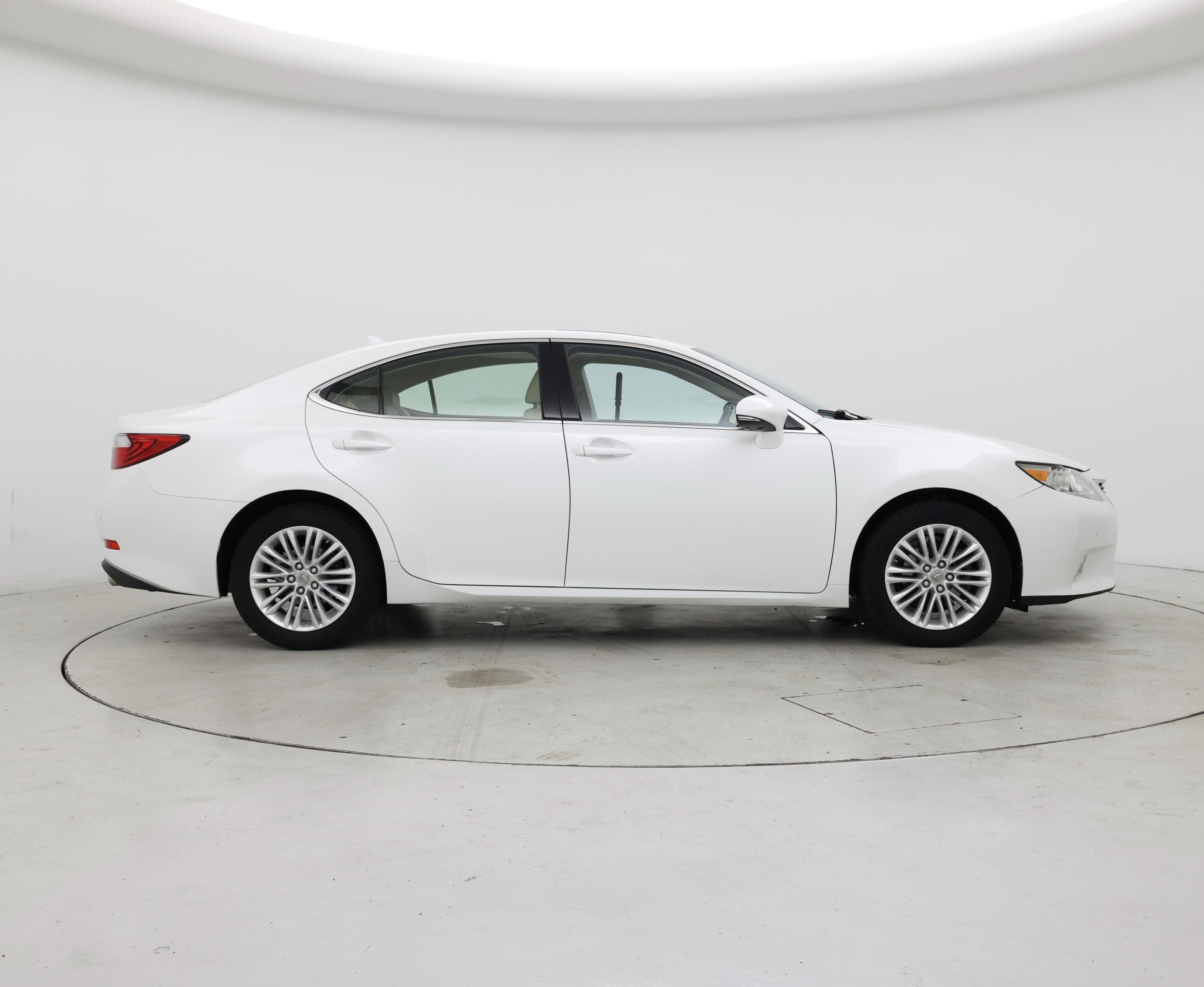 Thumbnail: 2014 Lexus ES - 7