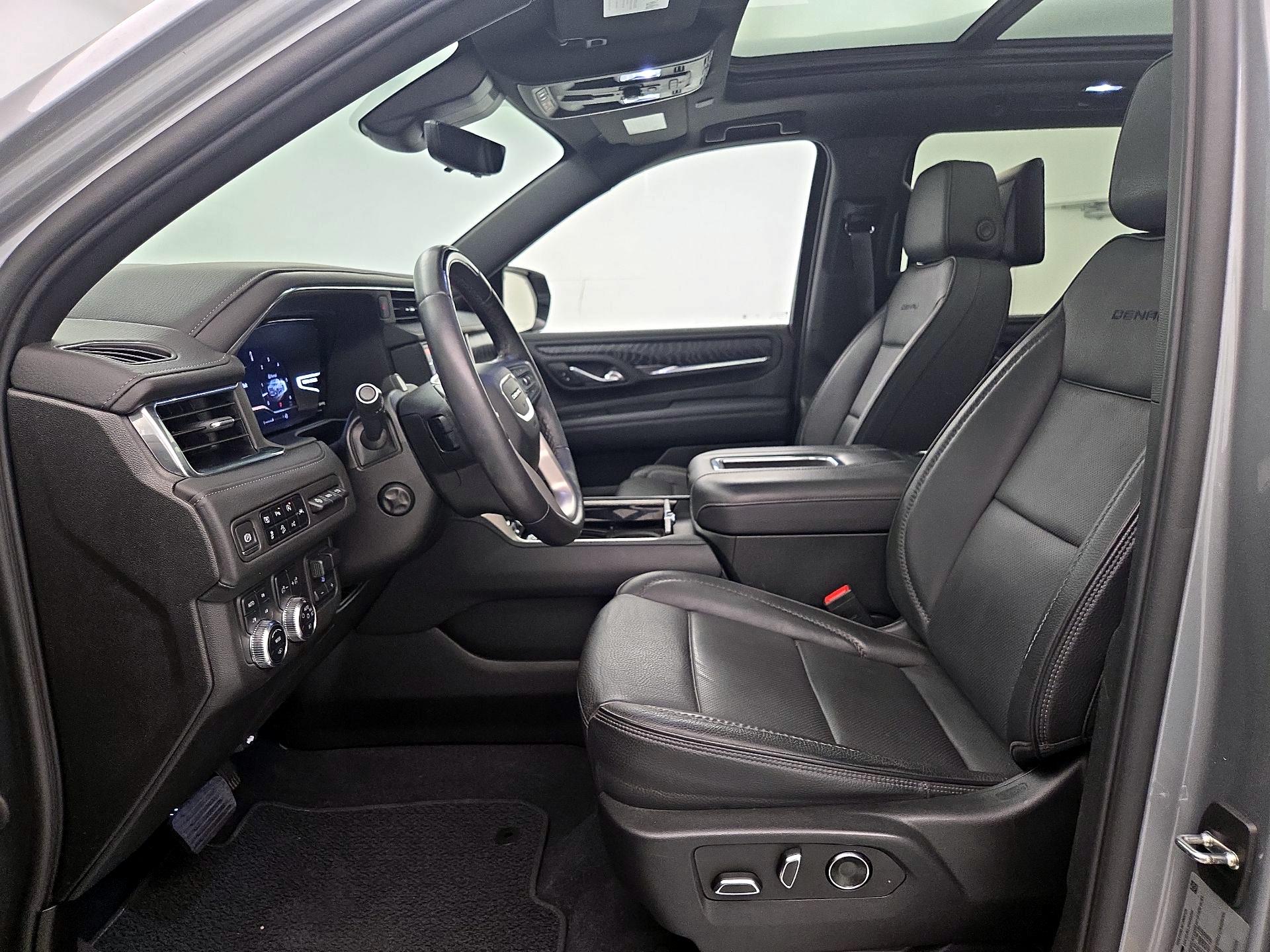 Thumbnail: 2023 GMC Yukon XL - 11