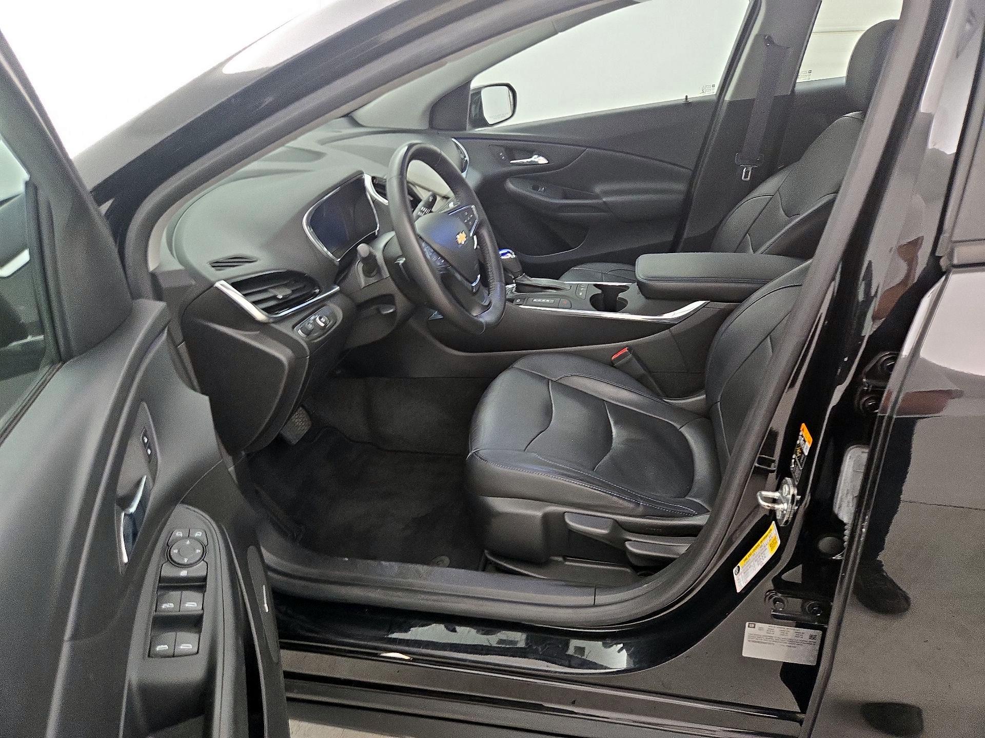 Thumbnail: 2017 Chevrolet Volt - 11
