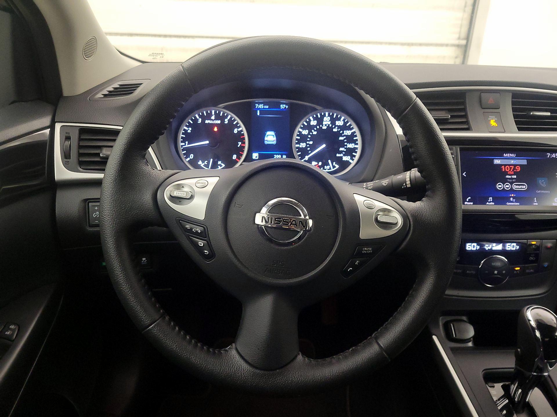 Thumbnail: 2019 Nissan Sentra - 10