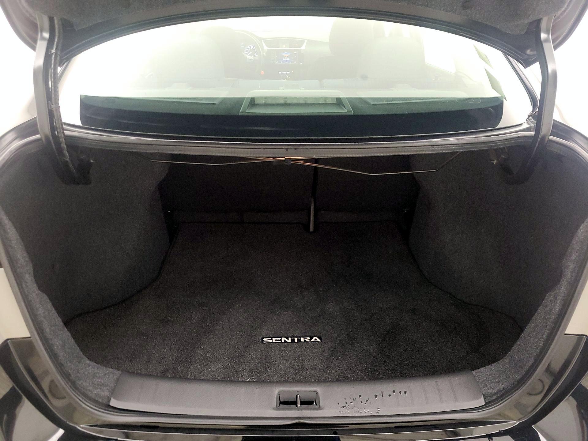 Thumbnail: 2019 Nissan Sentra - 20