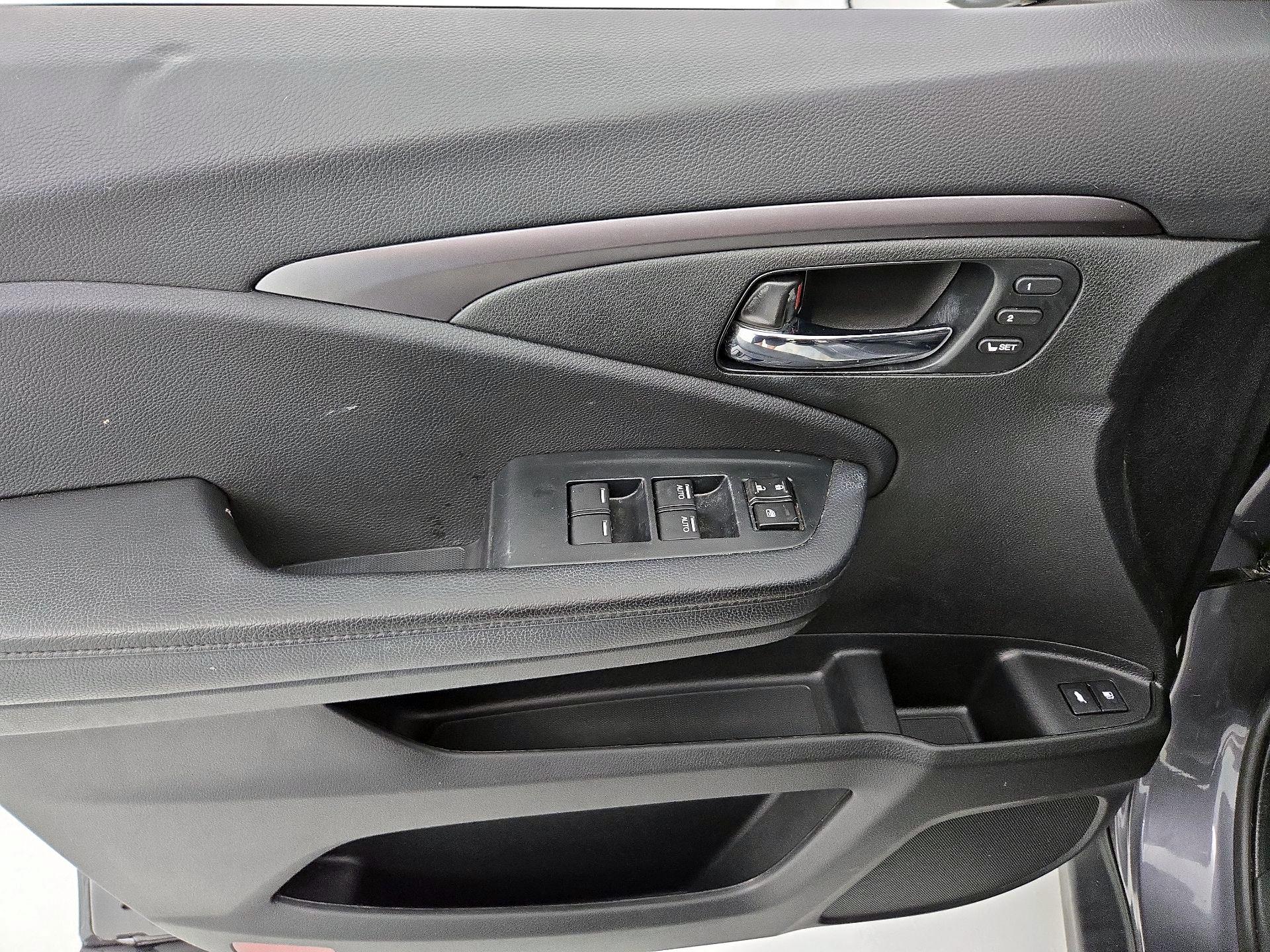Thumbnail: 2022 Honda Pilot - 12