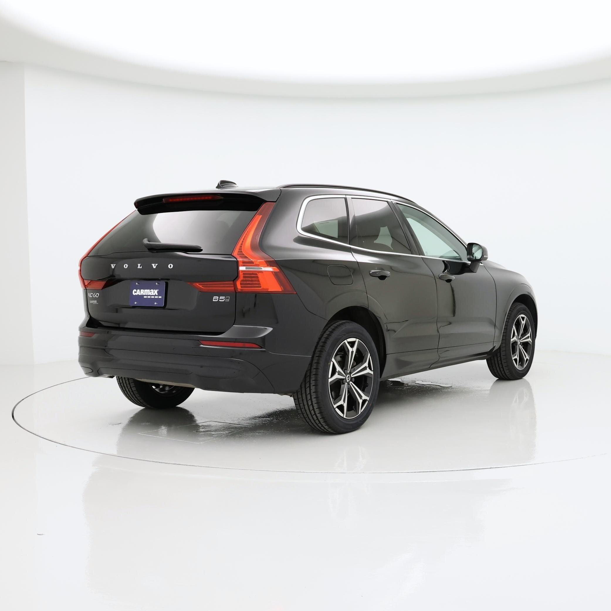 Thumbnail: 2022 Volvo XC60 - 8