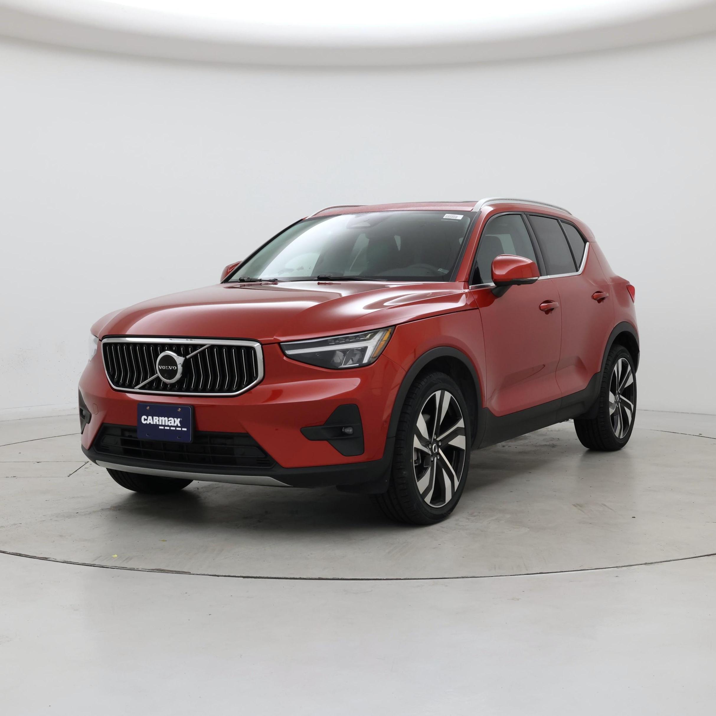 Thumbnail: 2023 Volvo XC40 - 4