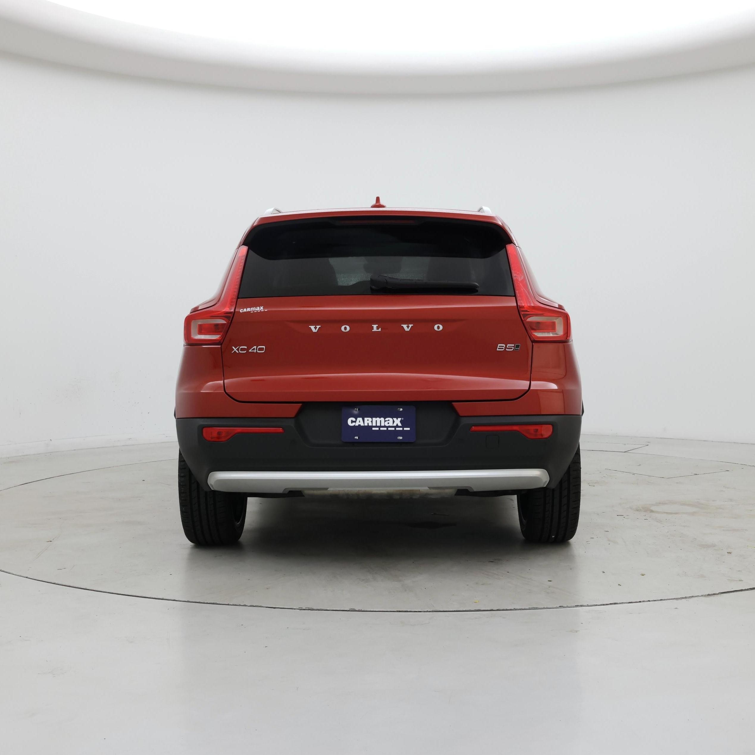 Thumbnail: 2023 Volvo XC40 - 6