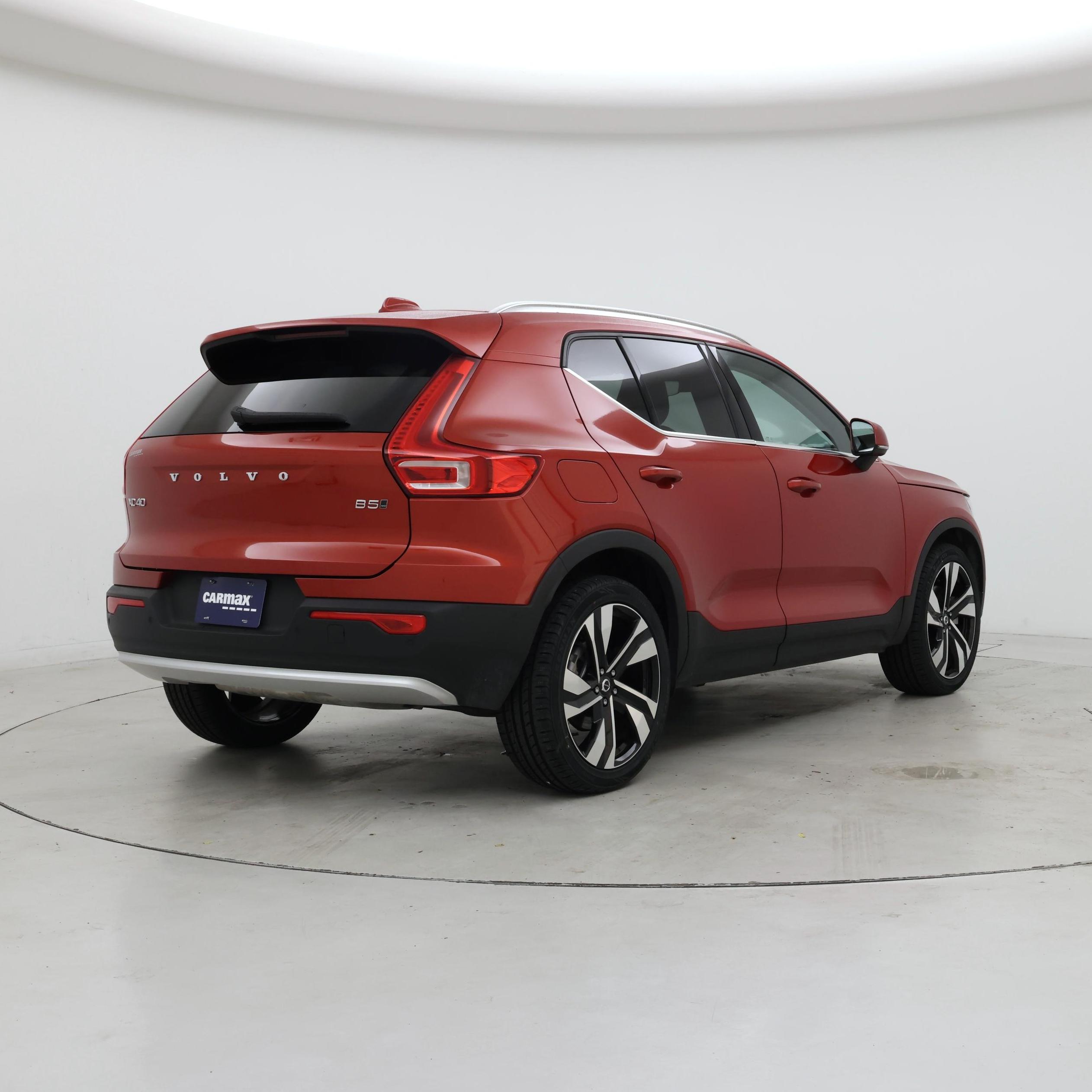Thumbnail: 2023 Volvo XC40 - 8