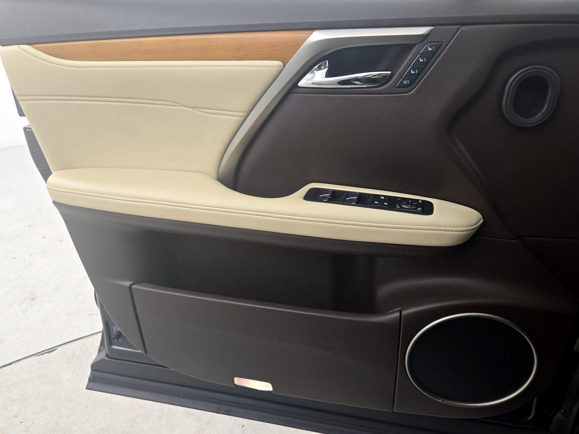 Thumbnail: 2019 Lexus RX - 12