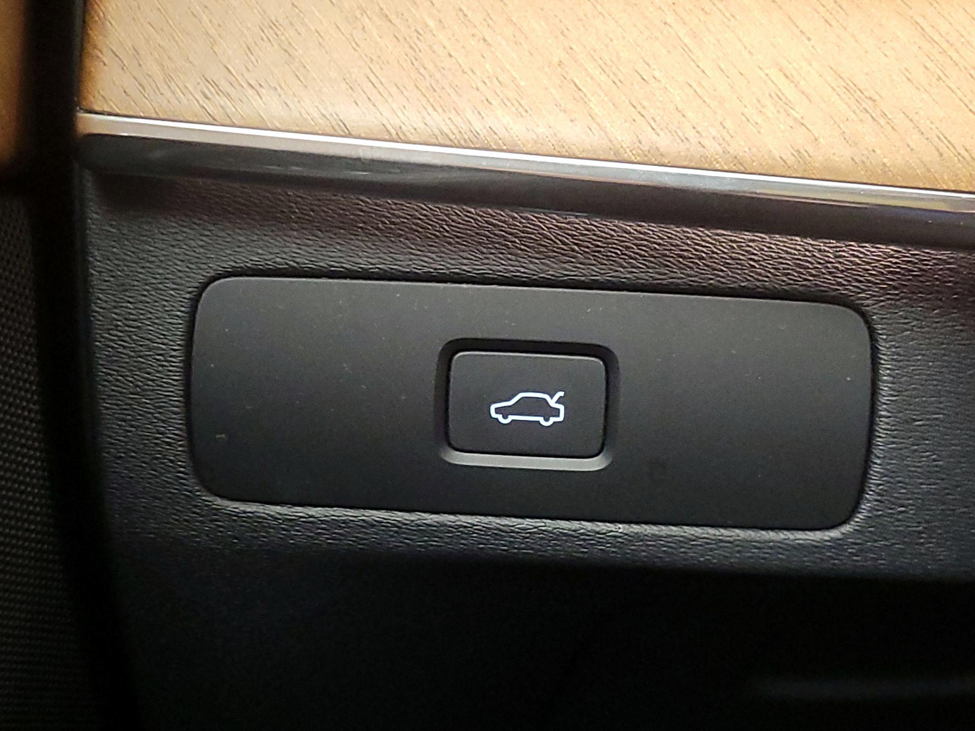 Thumbnail: 2023 Volvo XC90 - 13