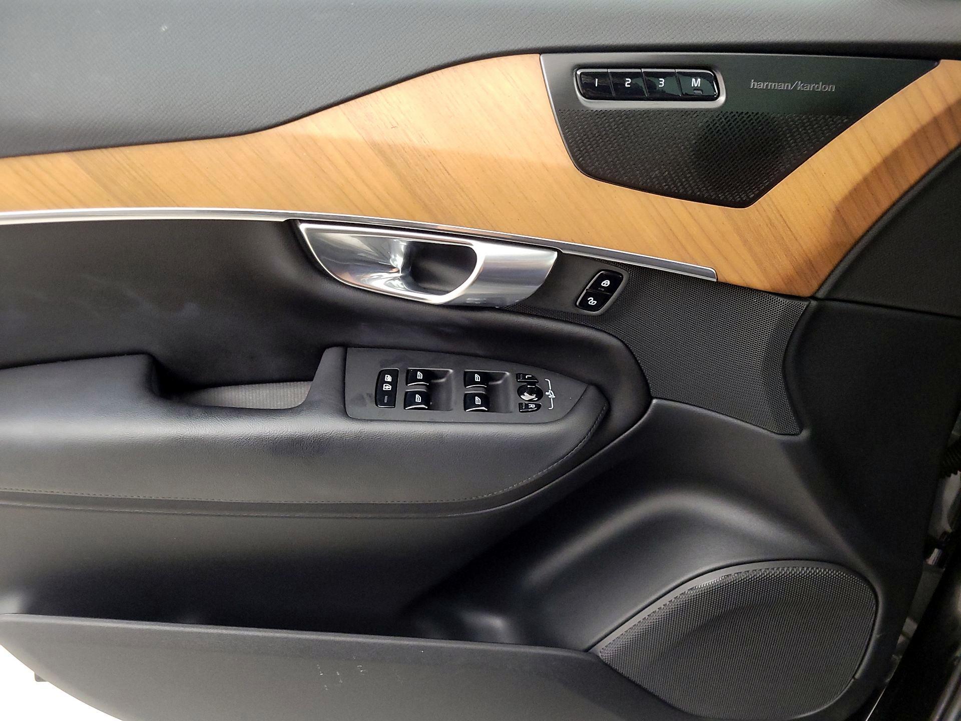 Thumbnail: 2023 Volvo XC90 - 12