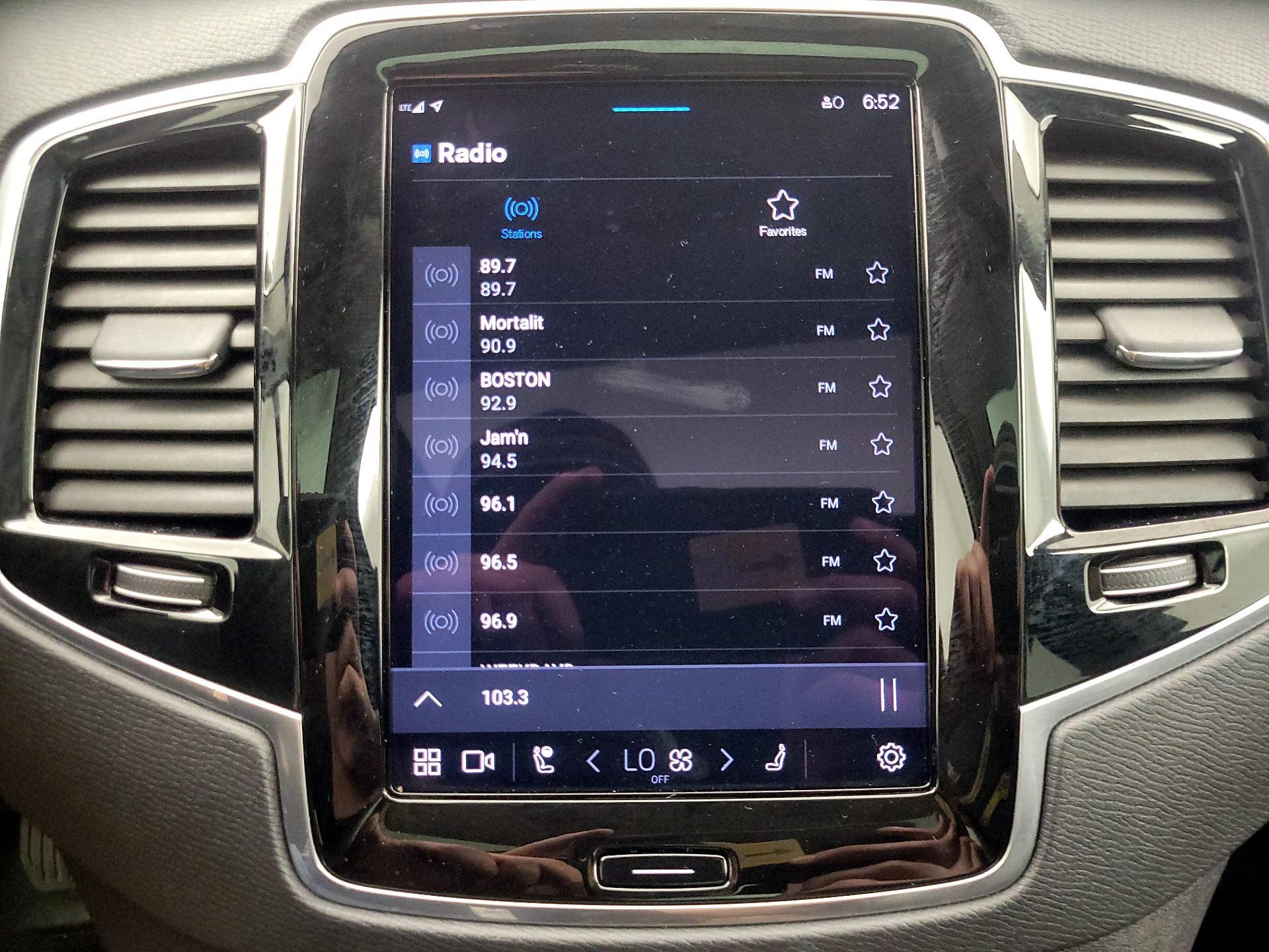 Thumbnail: 2023 Volvo XC90 - 16