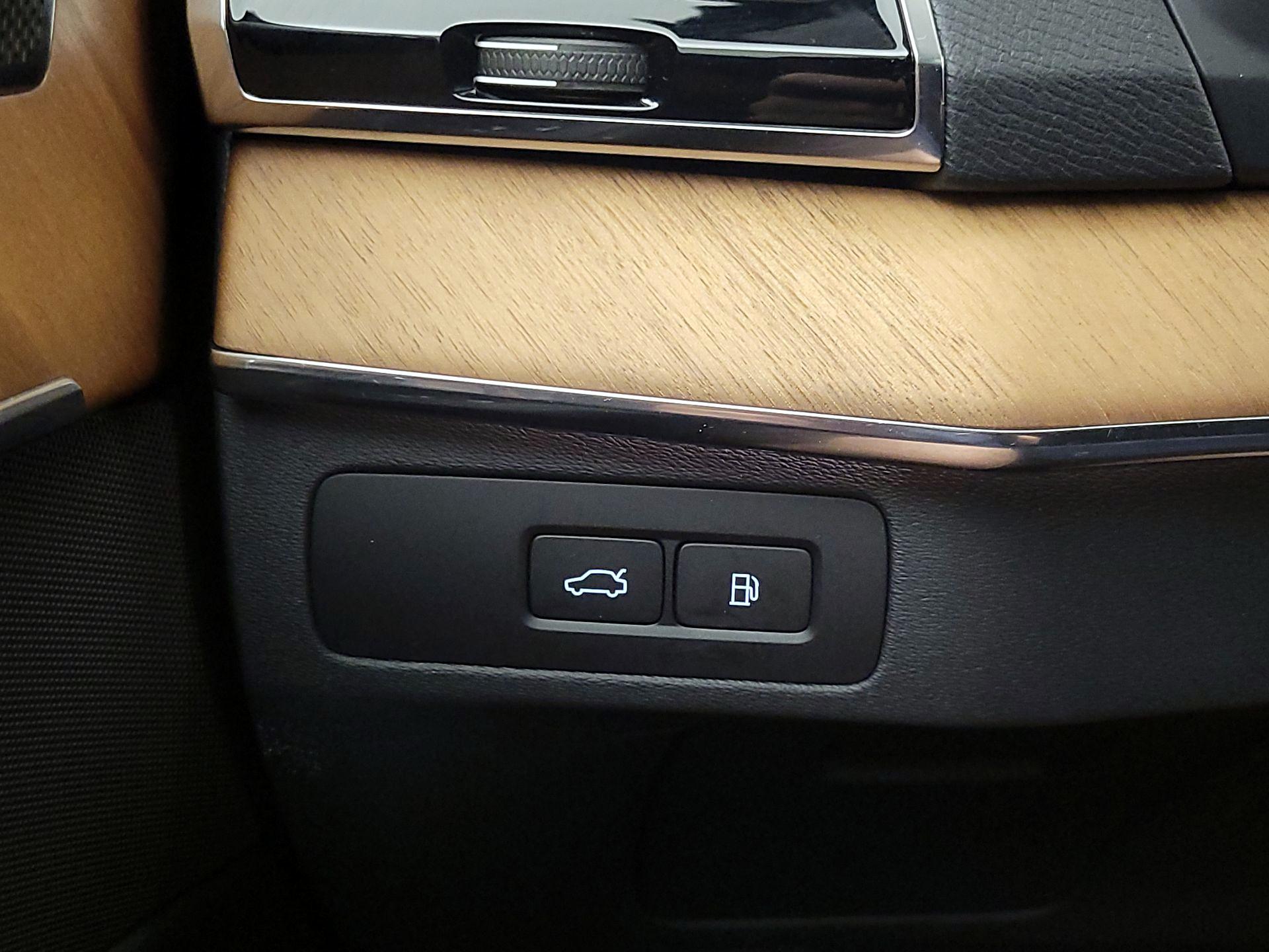 Thumbnail: 2023 Volvo XC90 - 13