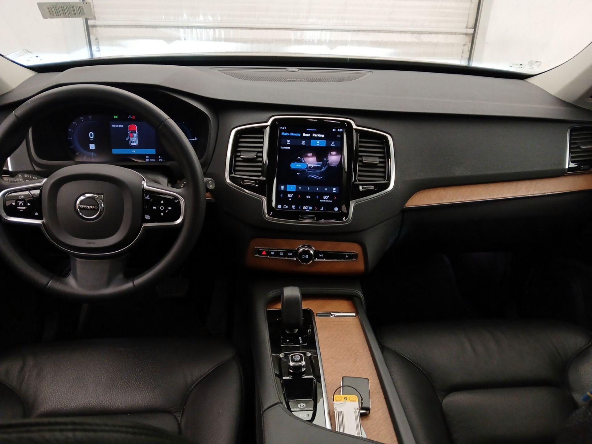 Thumbnail: 2023 Volvo XC90 - 9