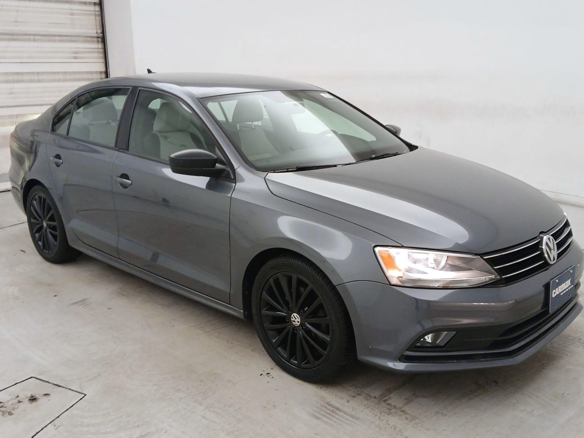 Thumbnail: 2016 Volkswagen Jetta - 1