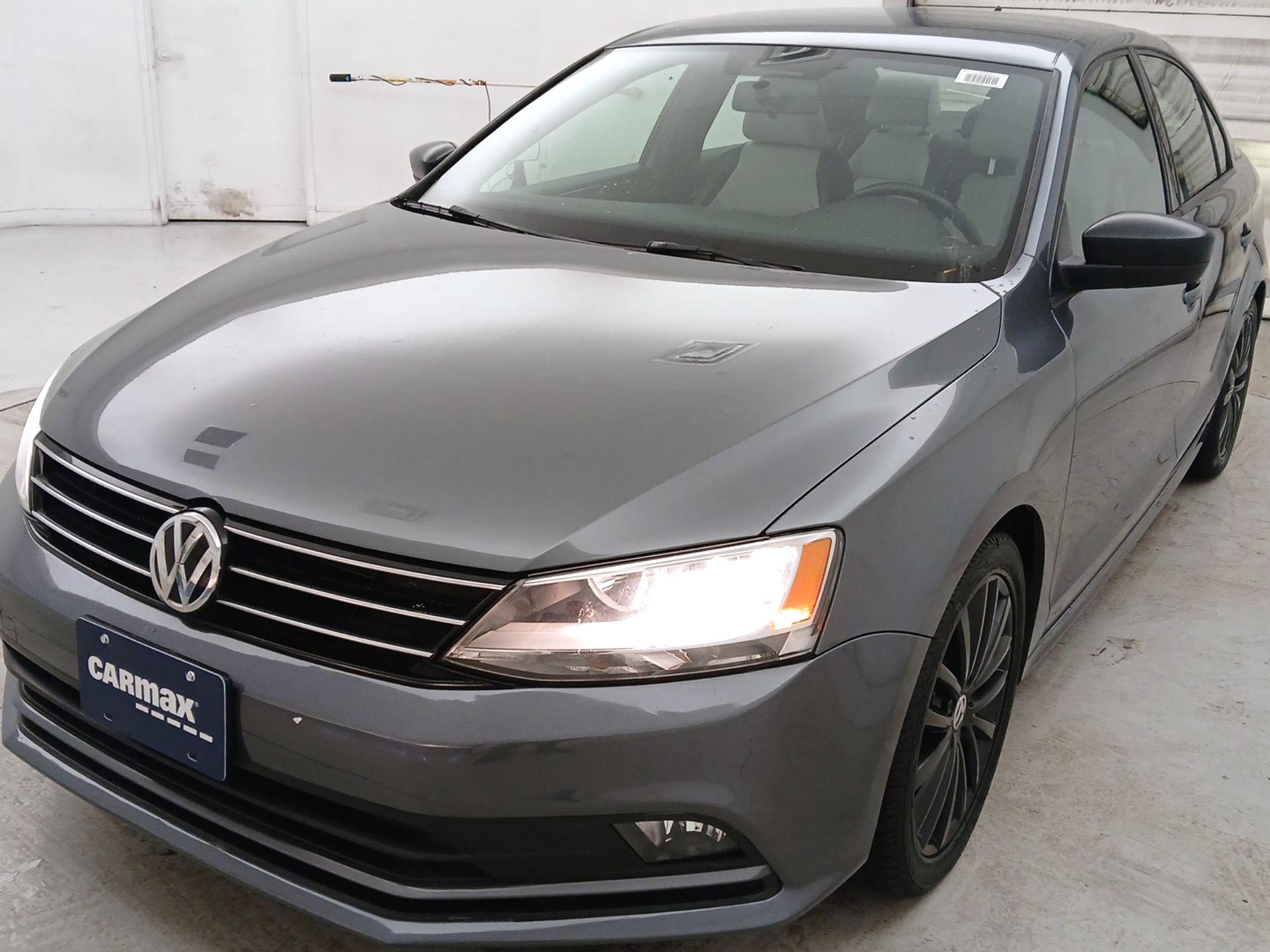 Thumbnail: 2016 Volkswagen Jetta - 3