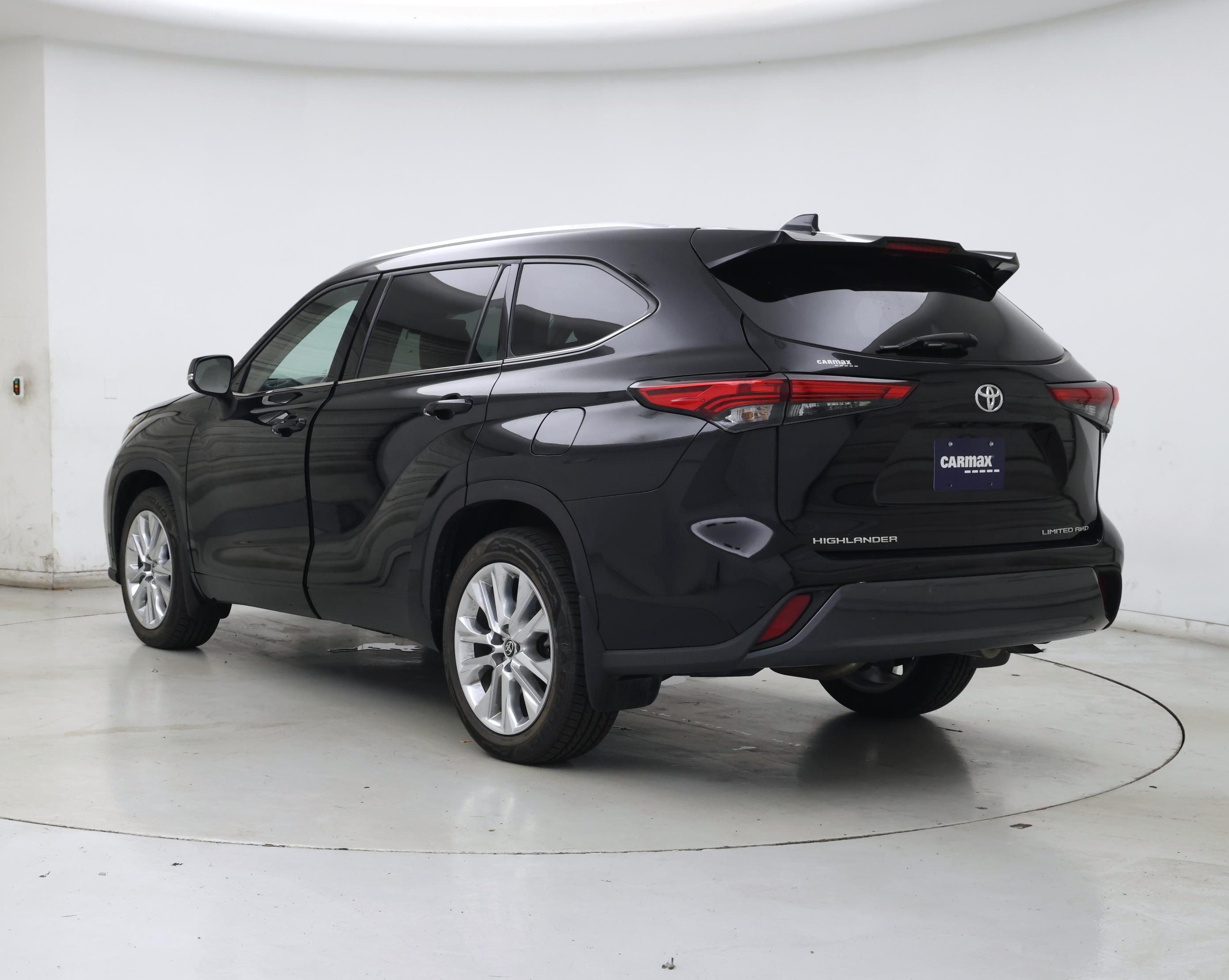 Thumbnail: 2022 Toyota Highlander - 2