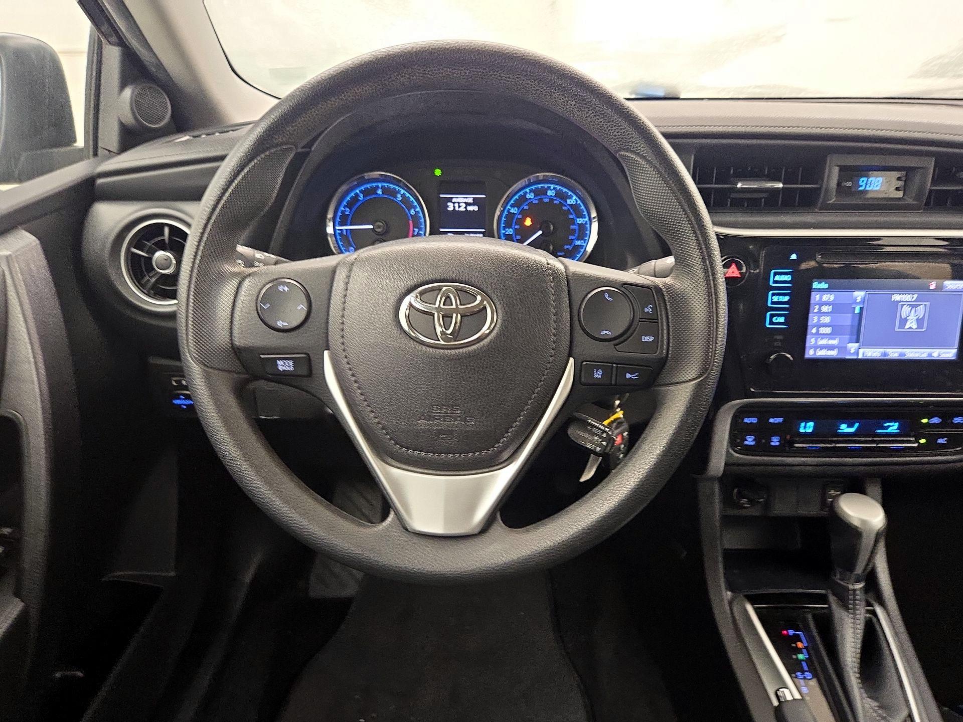 Thumbnail: 2018 Toyota Corolla - 10