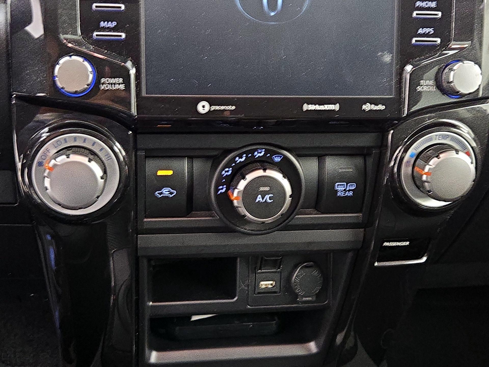 Thumbnail: 2022 Toyota 4Runner - 17