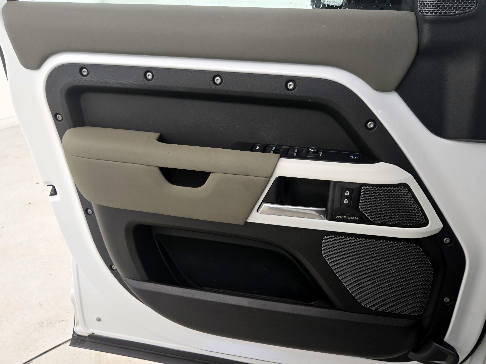 Thumbnail: 2023 Land Rover Defender - 12
