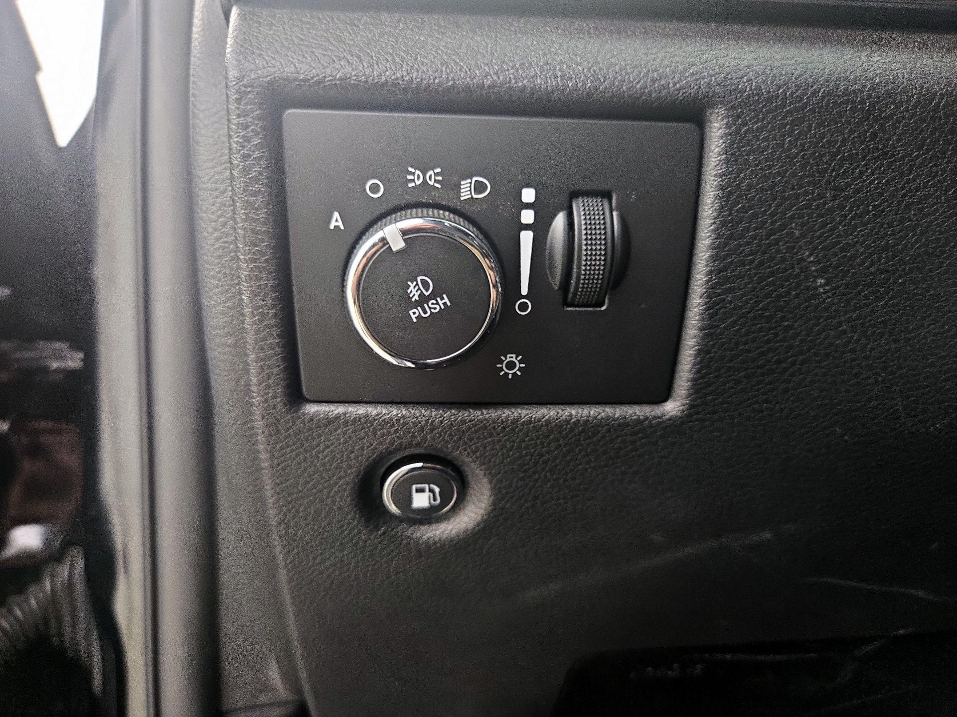 Thumbnail: 2020 Jeep Grand Cherokee - 13