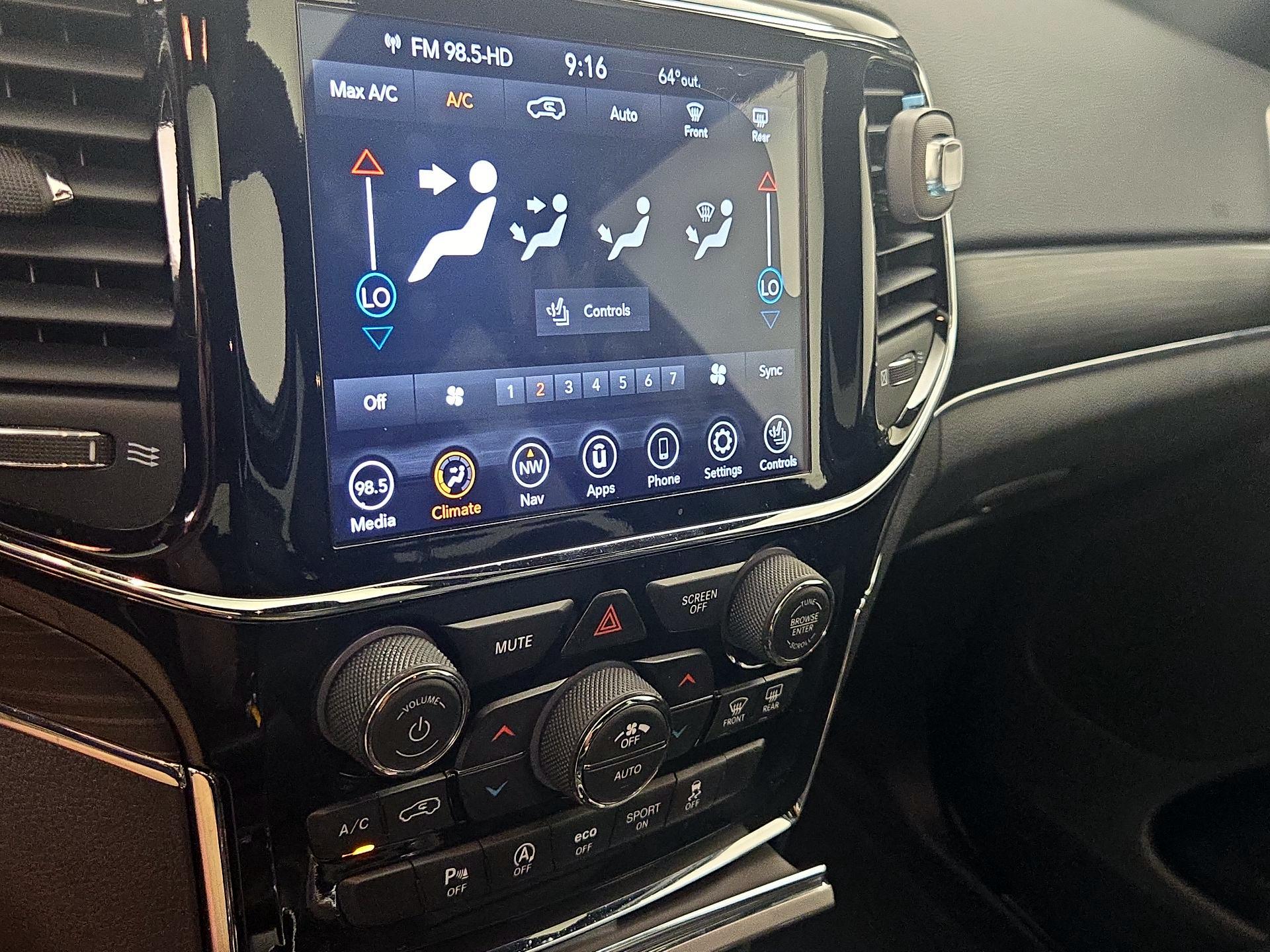 Thumbnail: 2020 Jeep Grand Cherokee - 17