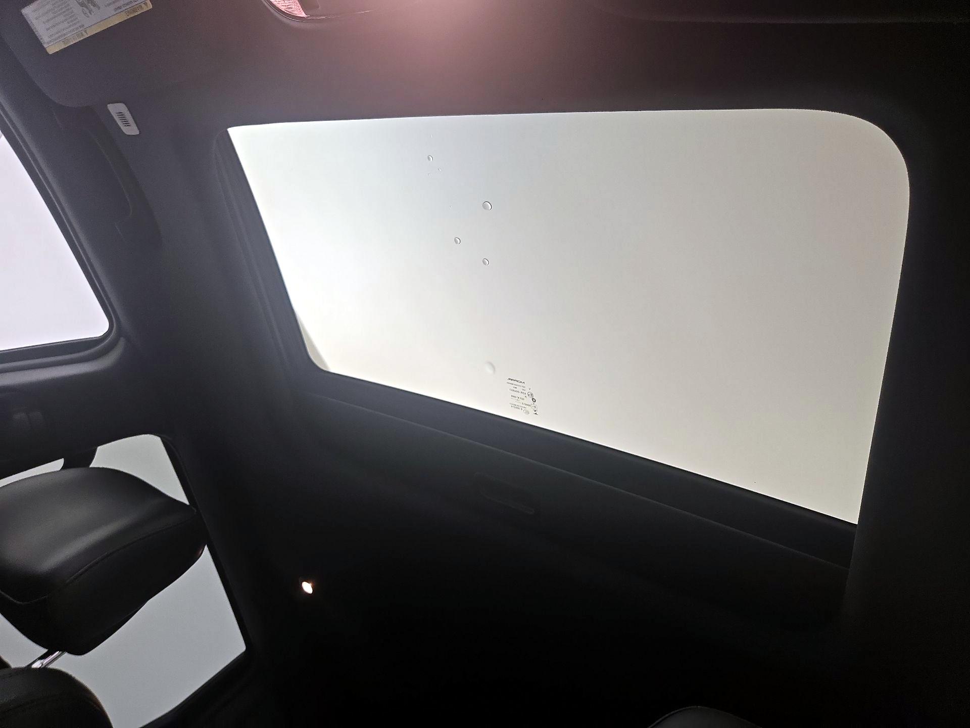 Thumbnail: 2020 Jeep Grand Cherokee - 20
