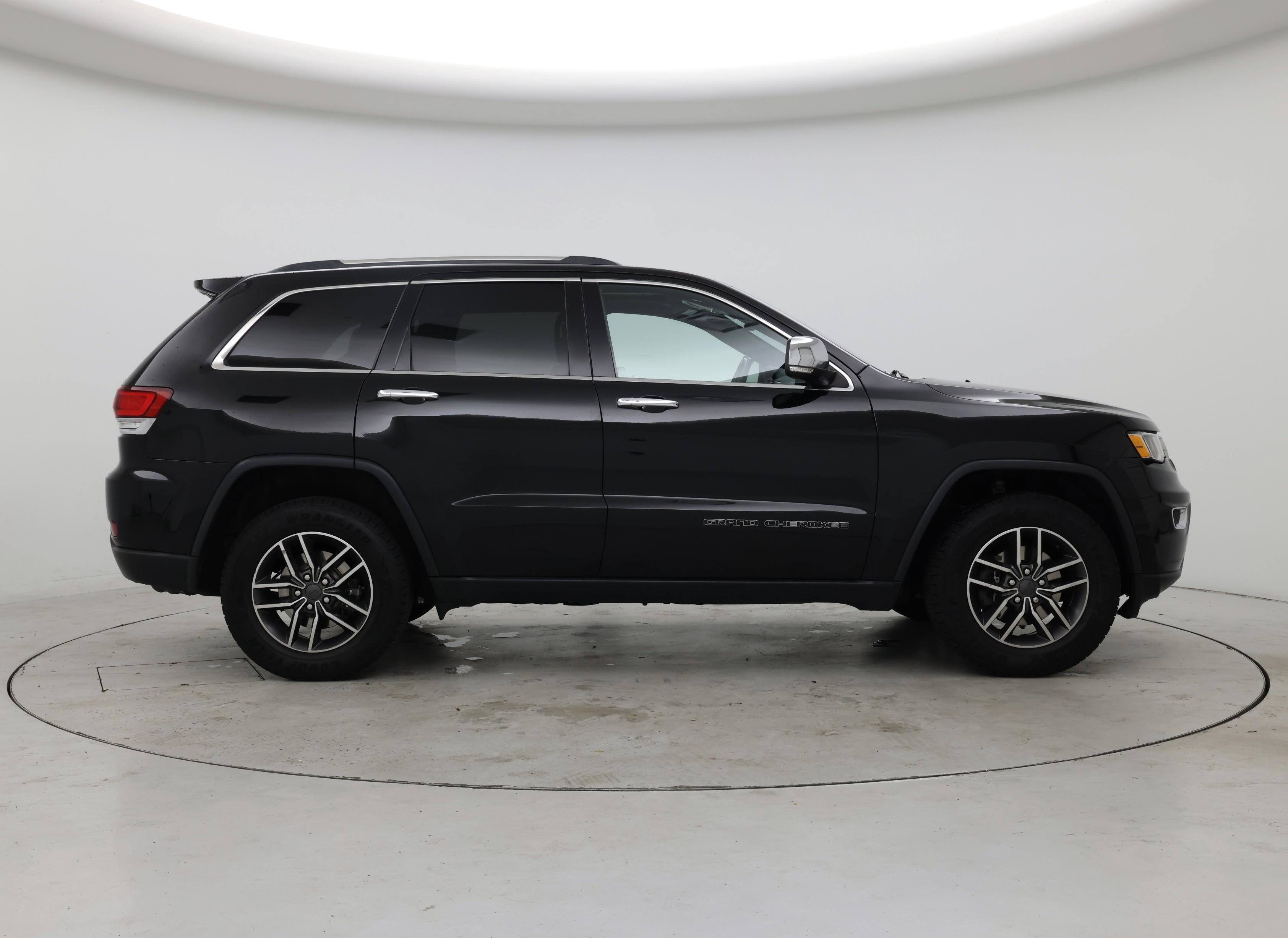 Thumbnail: 2020 Jeep Grand Cherokee - 7