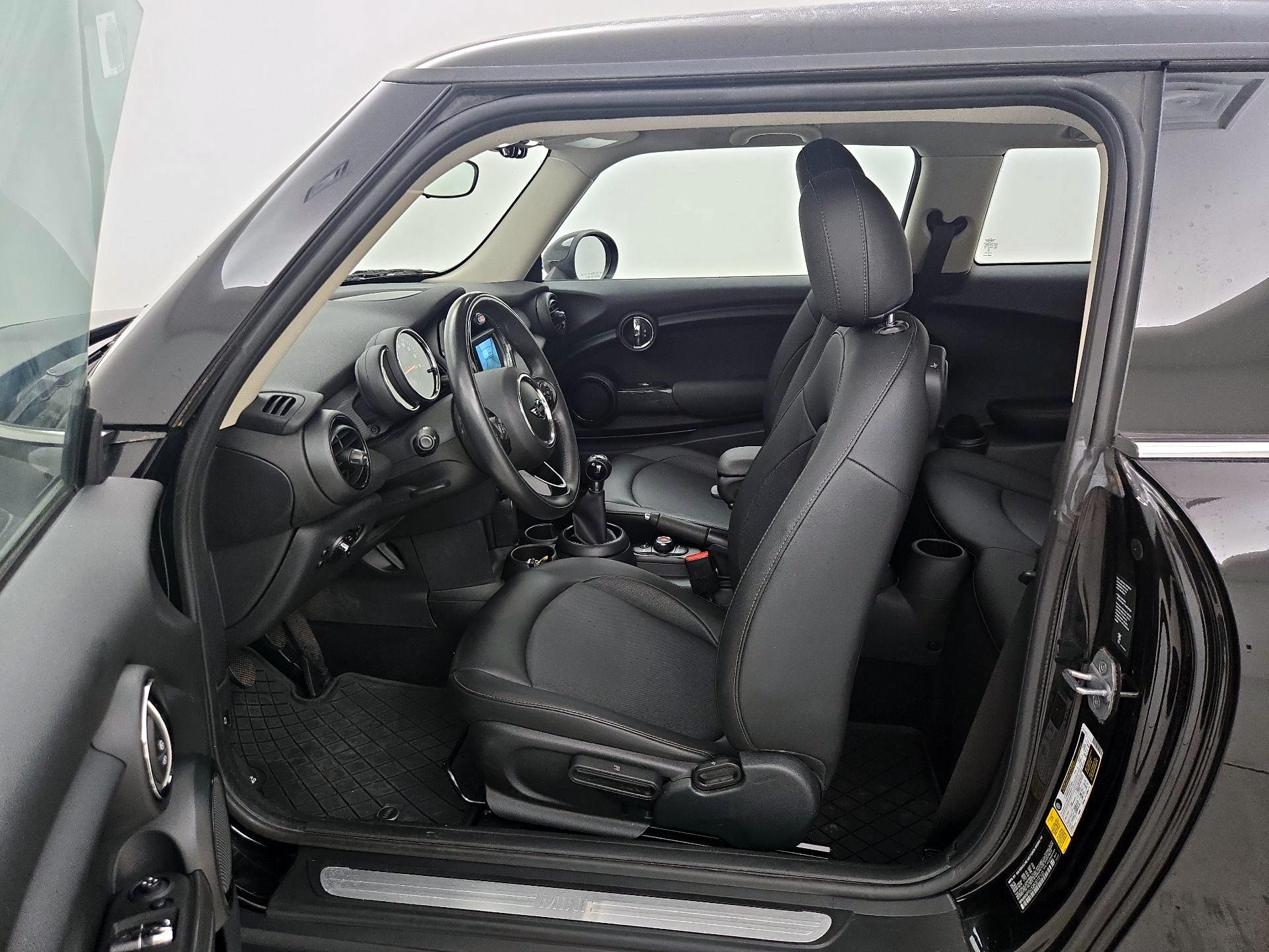 Thumbnail: 2019 MINI Cooper Hardtop - 11