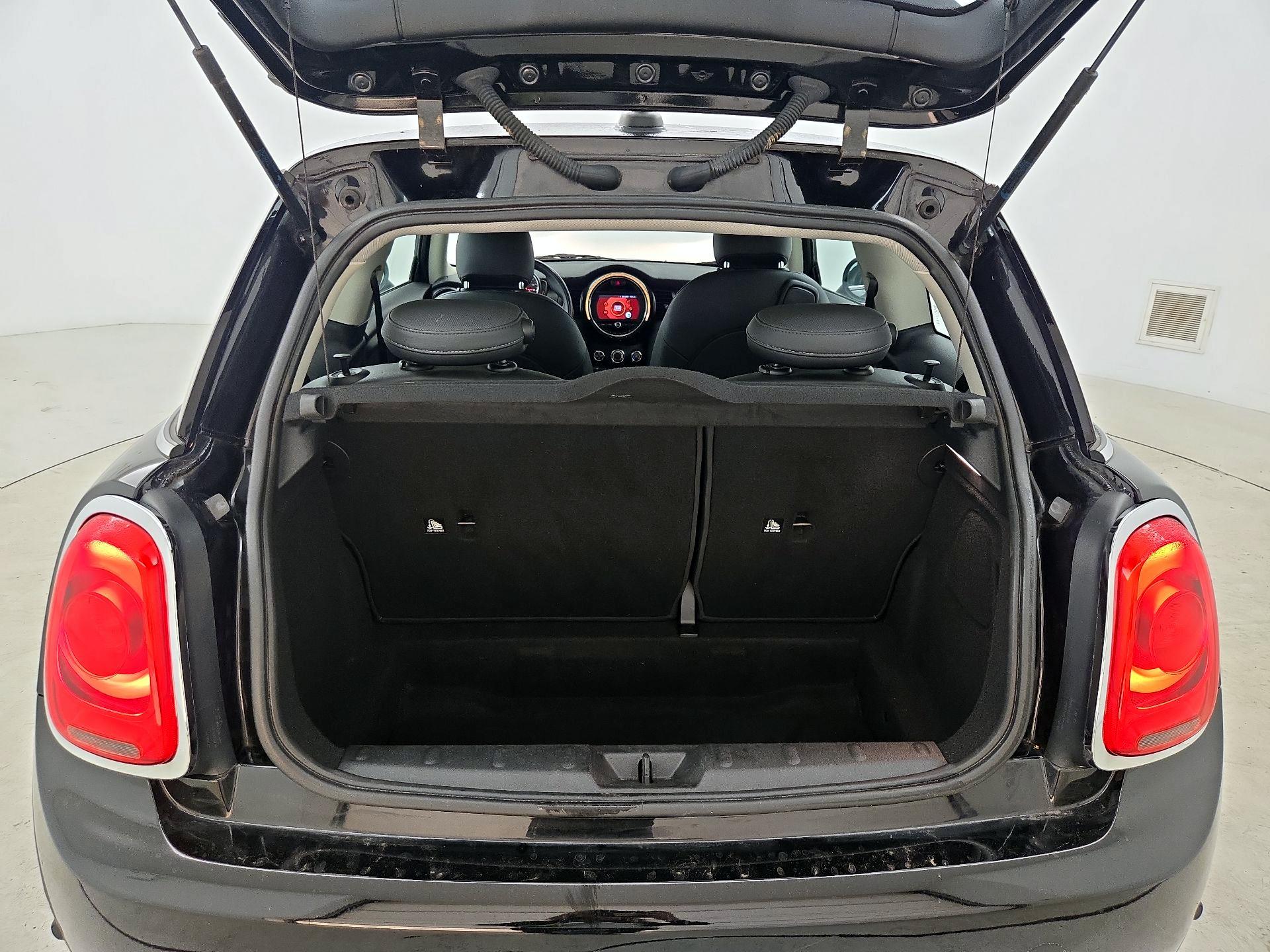 Thumbnail: 2019 MINI Cooper Hardtop - 20