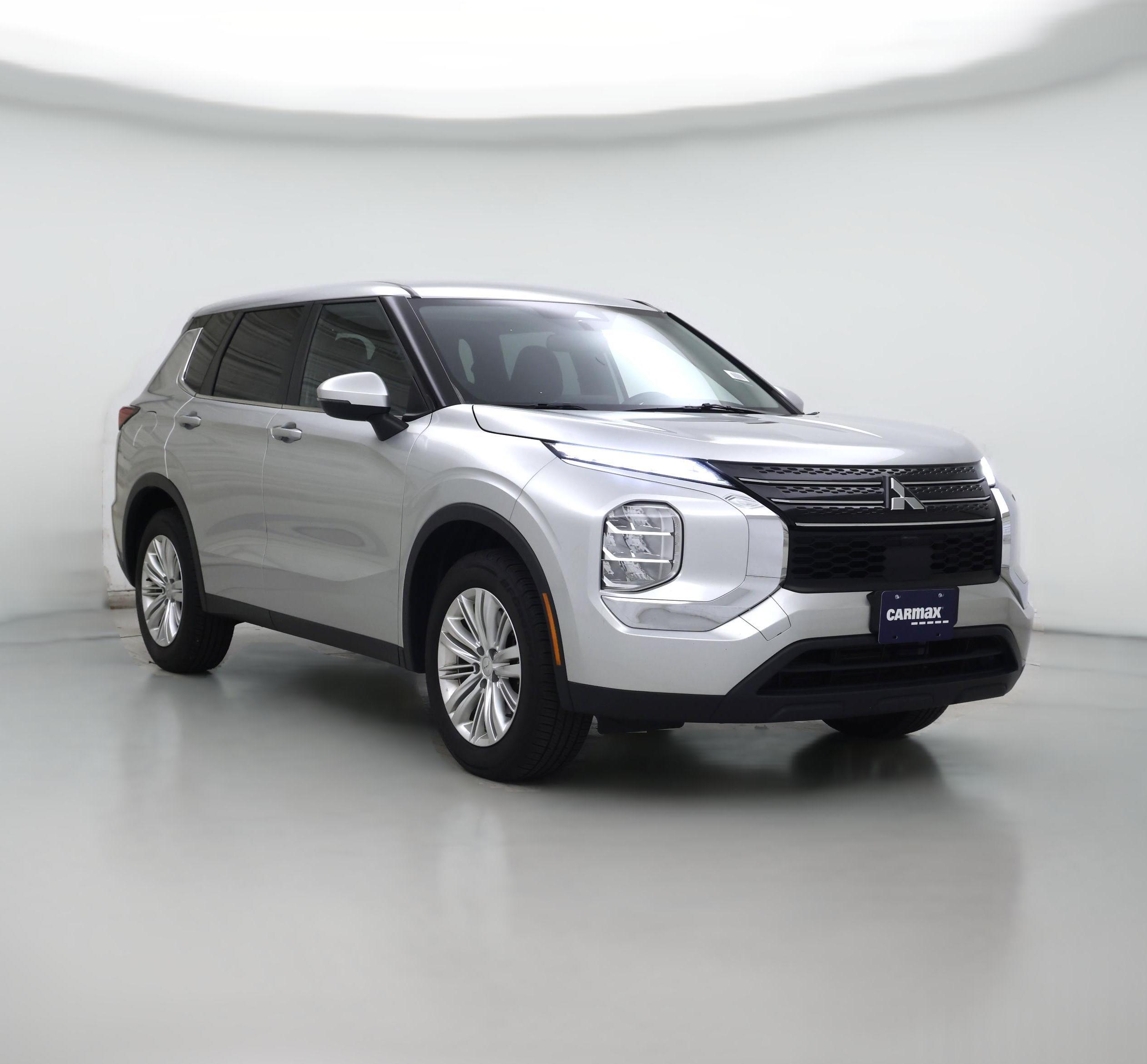 Thumbnail: 2022 Mitsubishi Outlander - 1