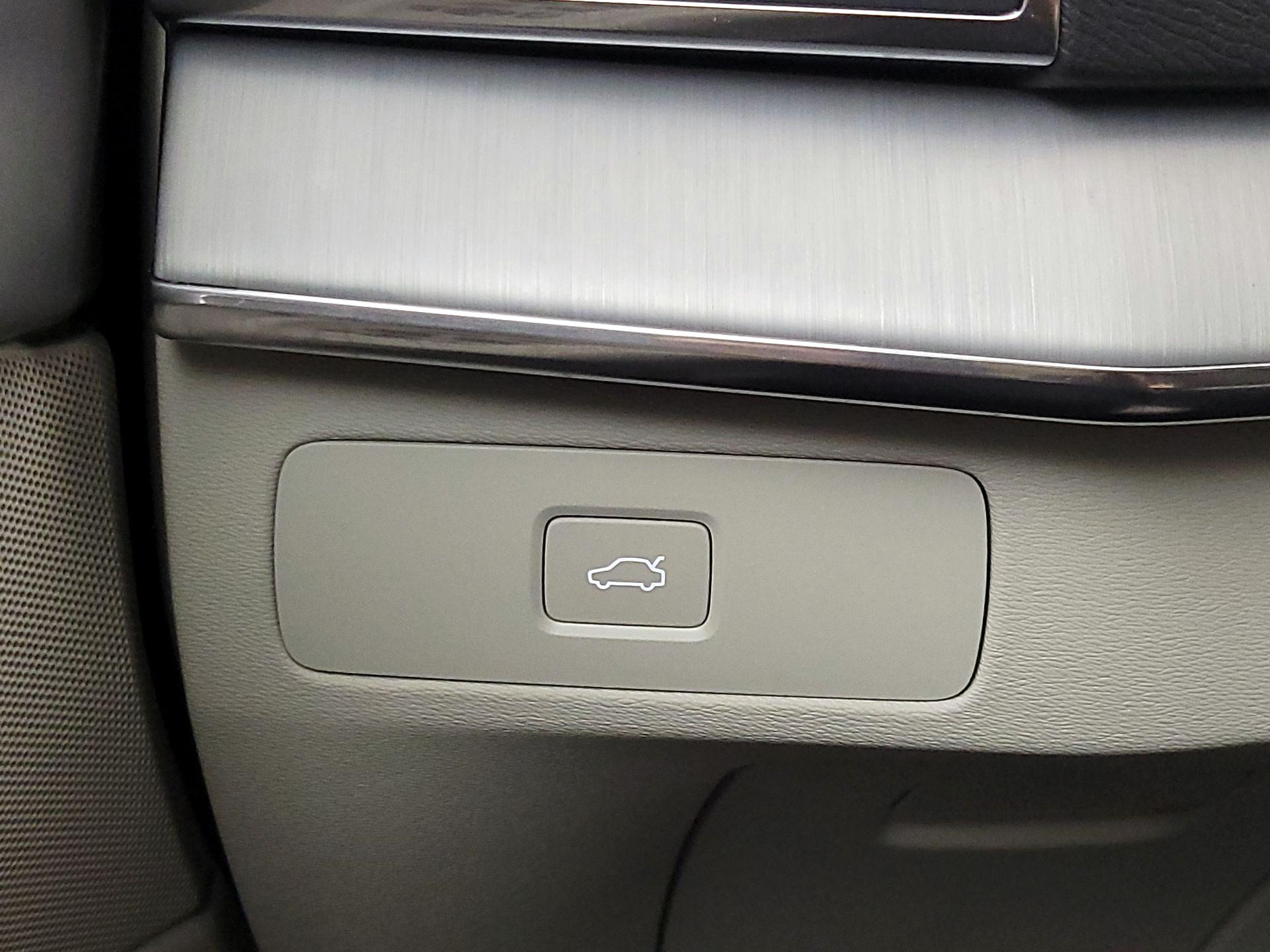 Thumbnail: 2024 Volvo XC90 - 13