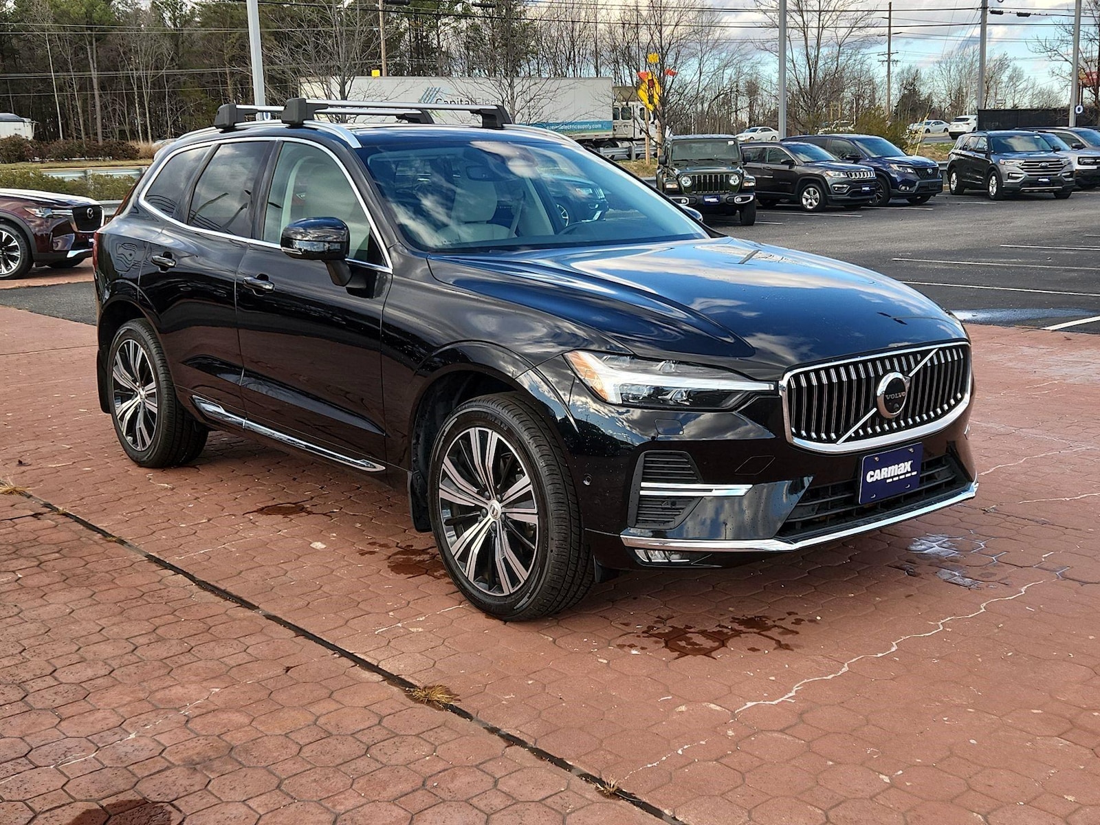 2023 Volvo XC60 Plus