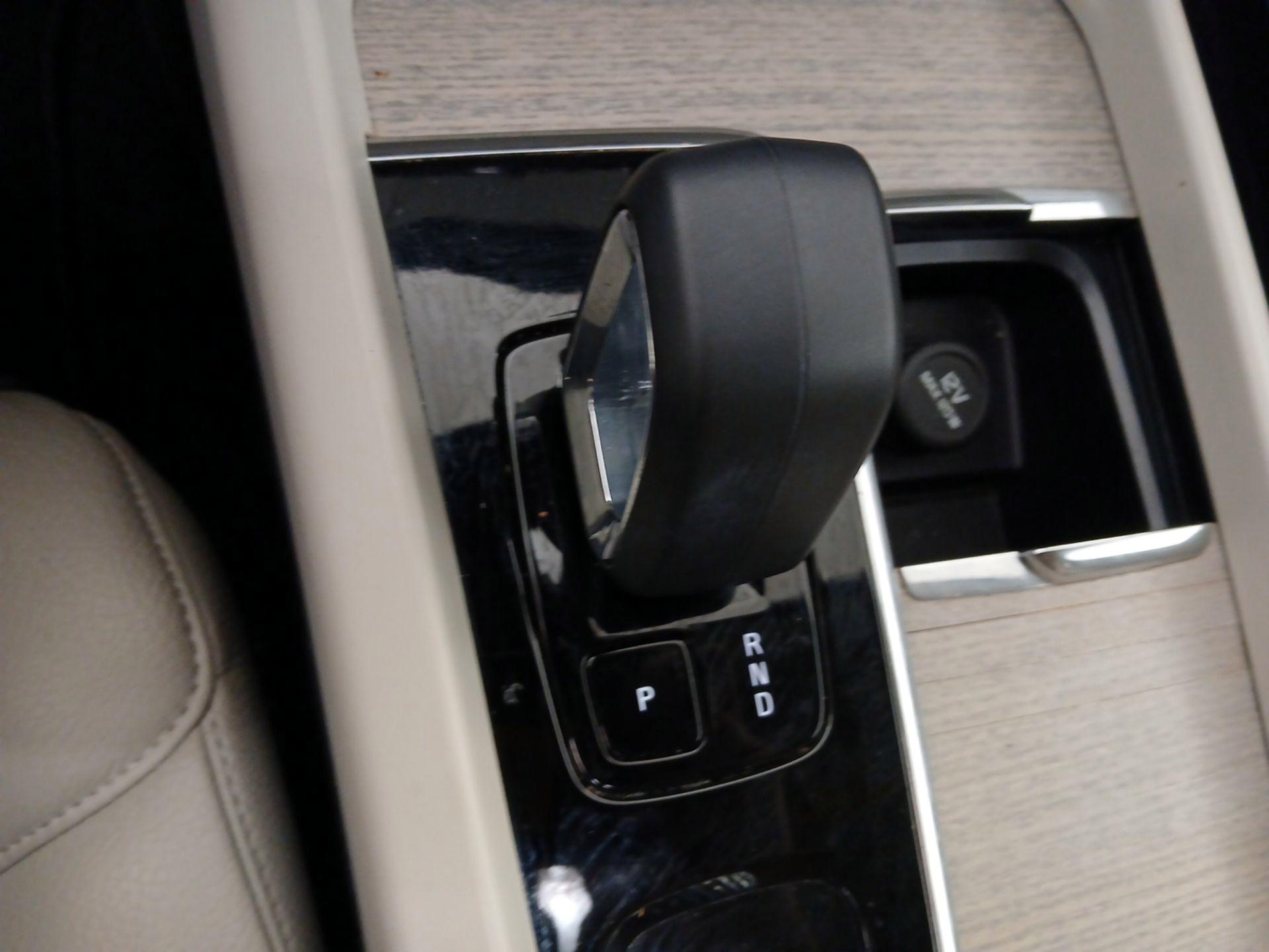 Thumbnail: 2023 Volvo XC60 - 15