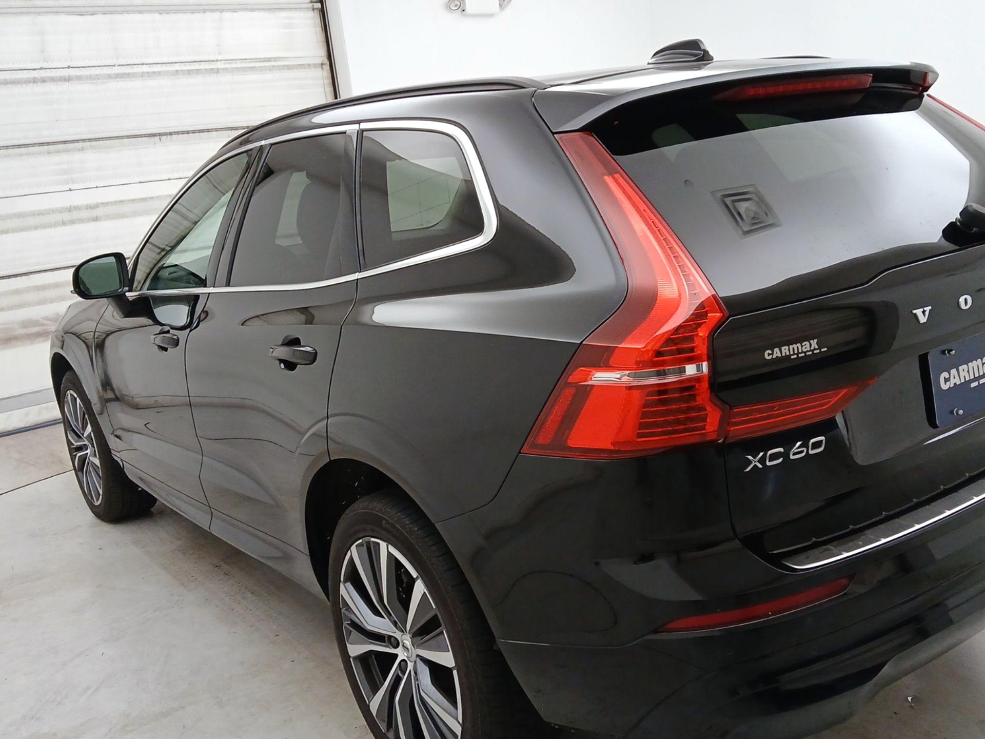 Thumbnail: 2022 Volvo XC60 - 7