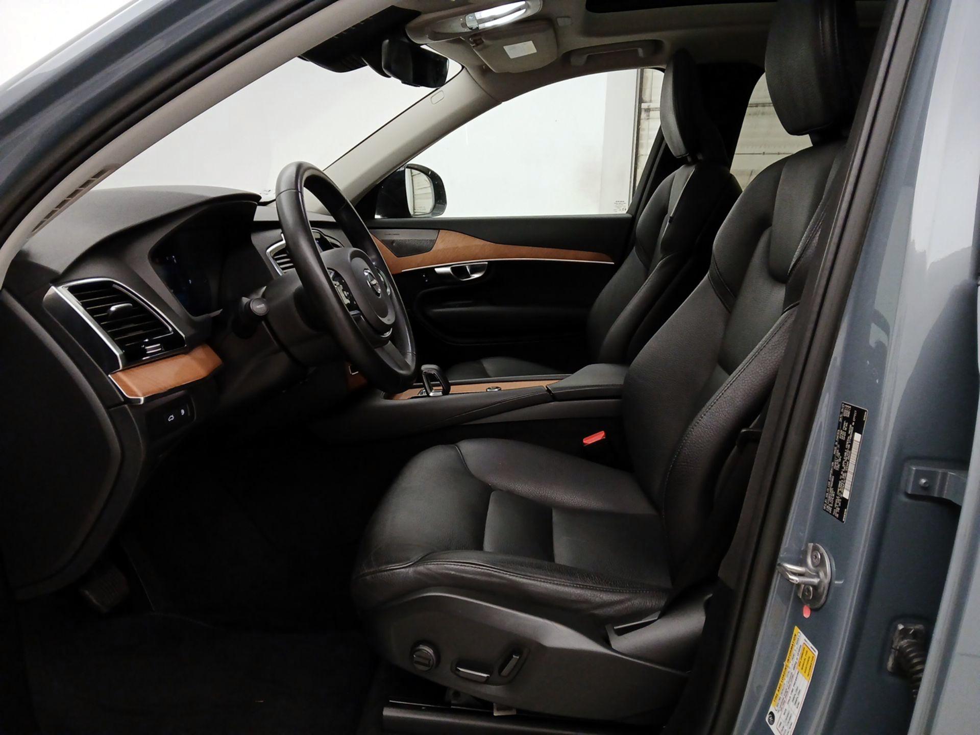 Thumbnail: 2023 Volvo XC90 - 11