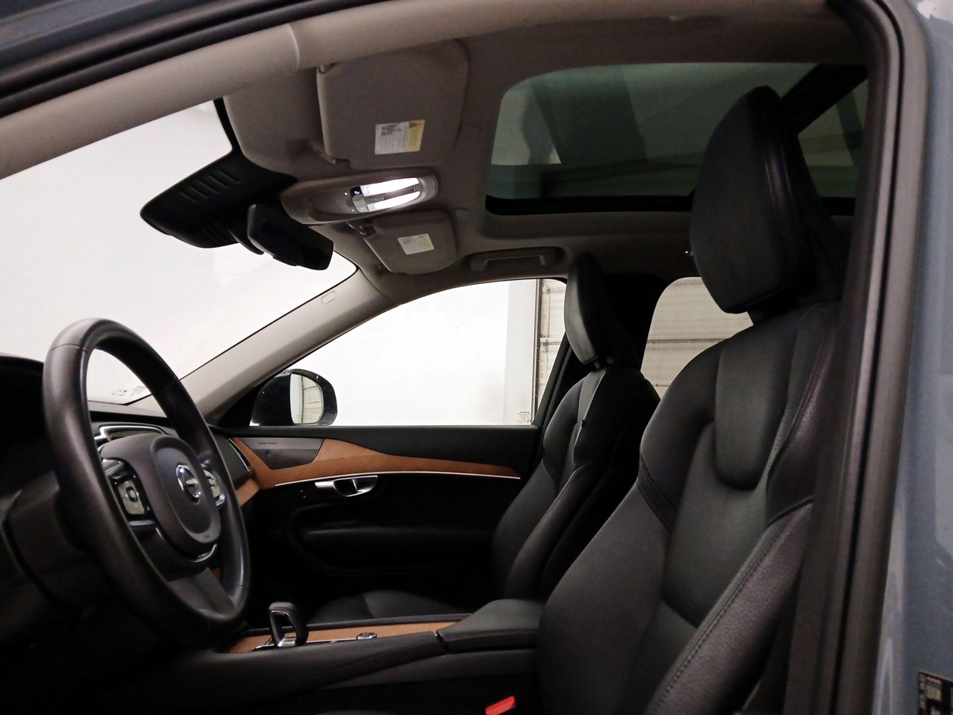 Thumbnail: 2023 Volvo XC90 - 19