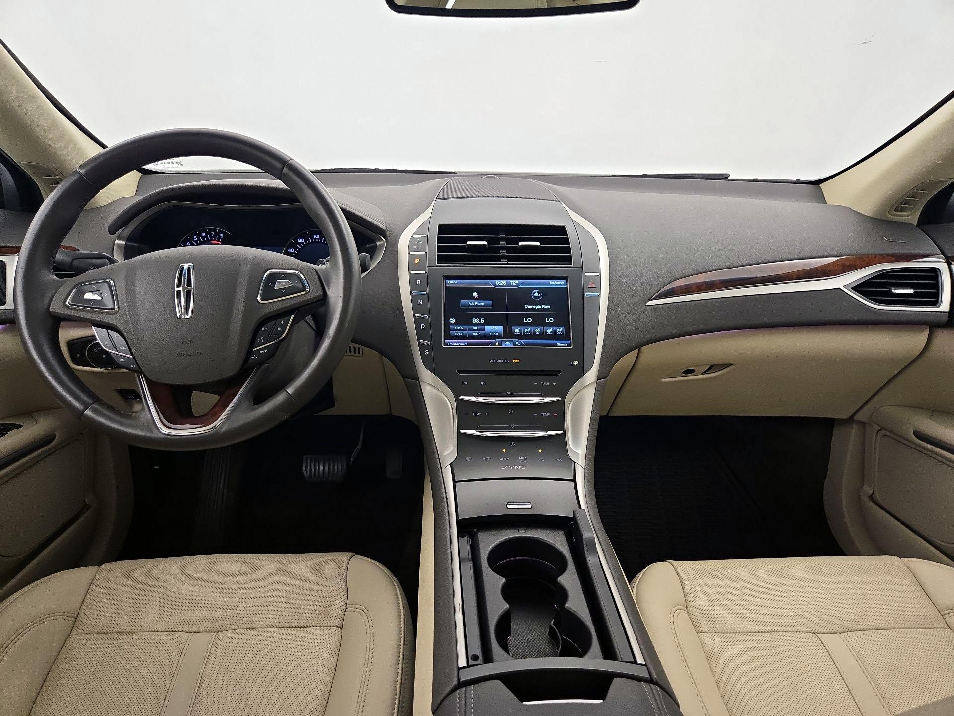 Thumbnail: 2015 Lincoln MKZ - 9