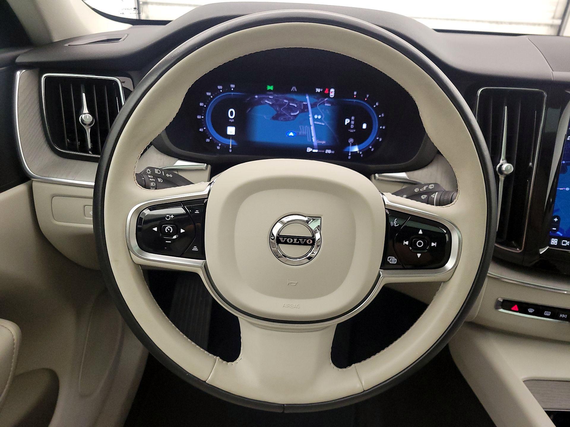 Thumbnail: 2023 Volvo XC60 - 10
