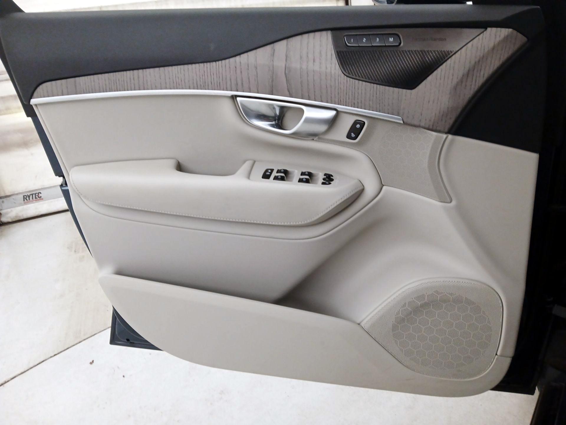 Thumbnail: 2024 Volvo XC90 - 12