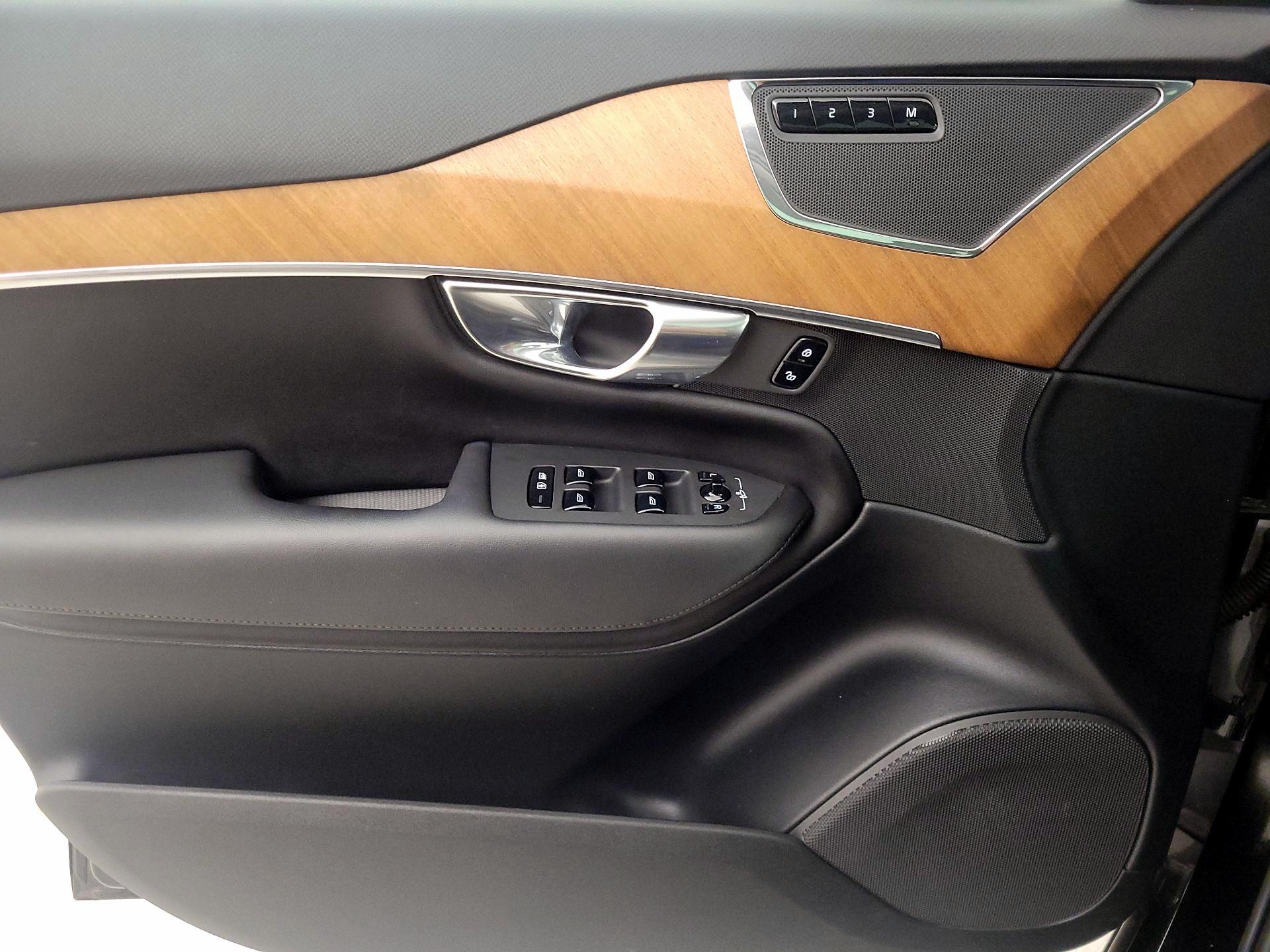 Thumbnail: 2023 Volvo XC90 - 12