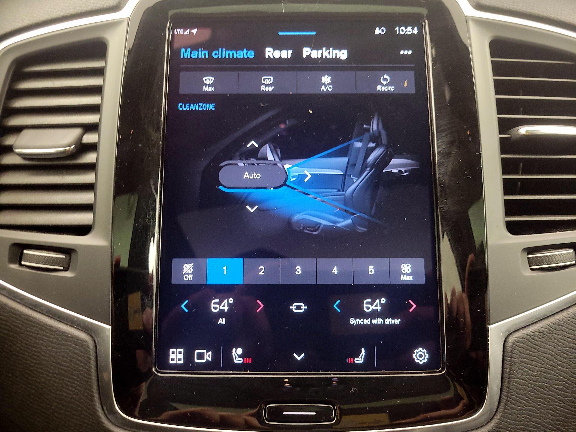 Thumbnail: 2023 Volvo XC90 - 17