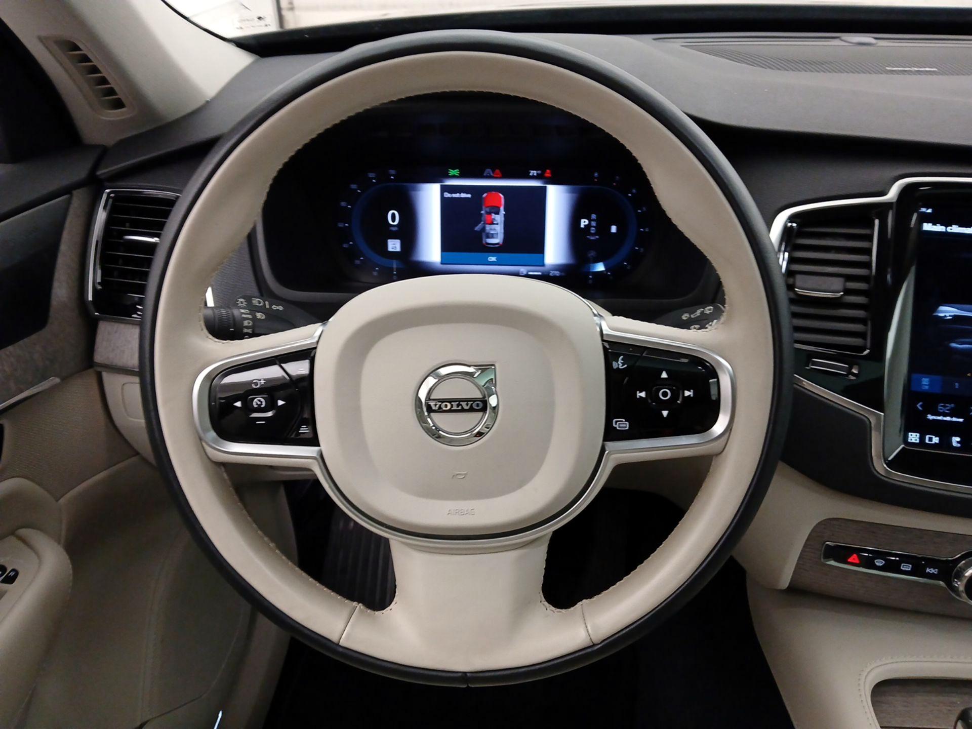 Thumbnail: 2023 Volvo XC90 - 10
