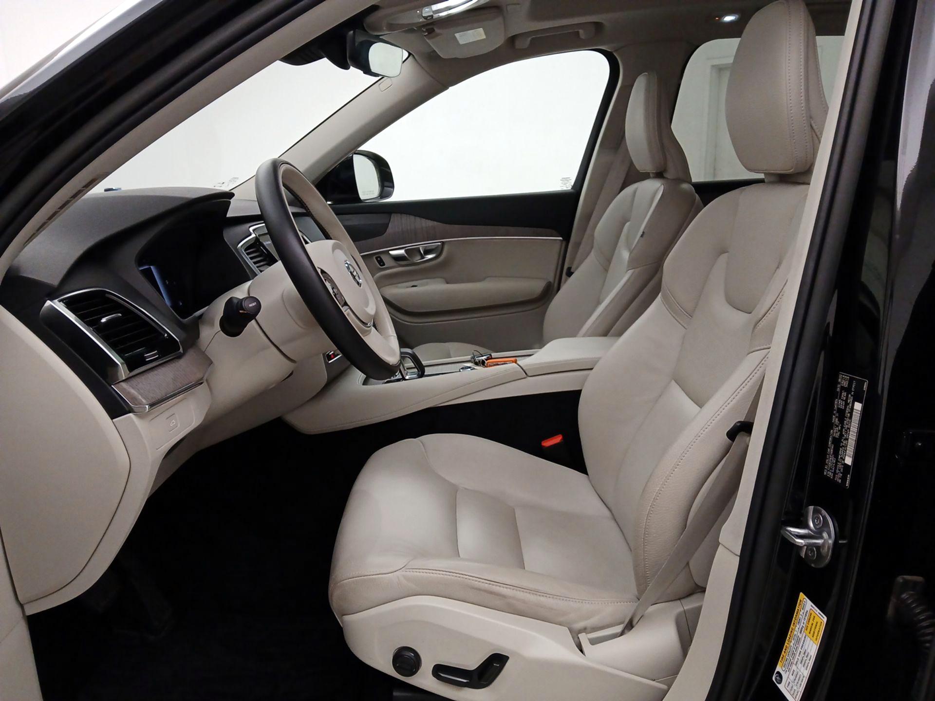 Thumbnail: 2023 Volvo XC90 - 11