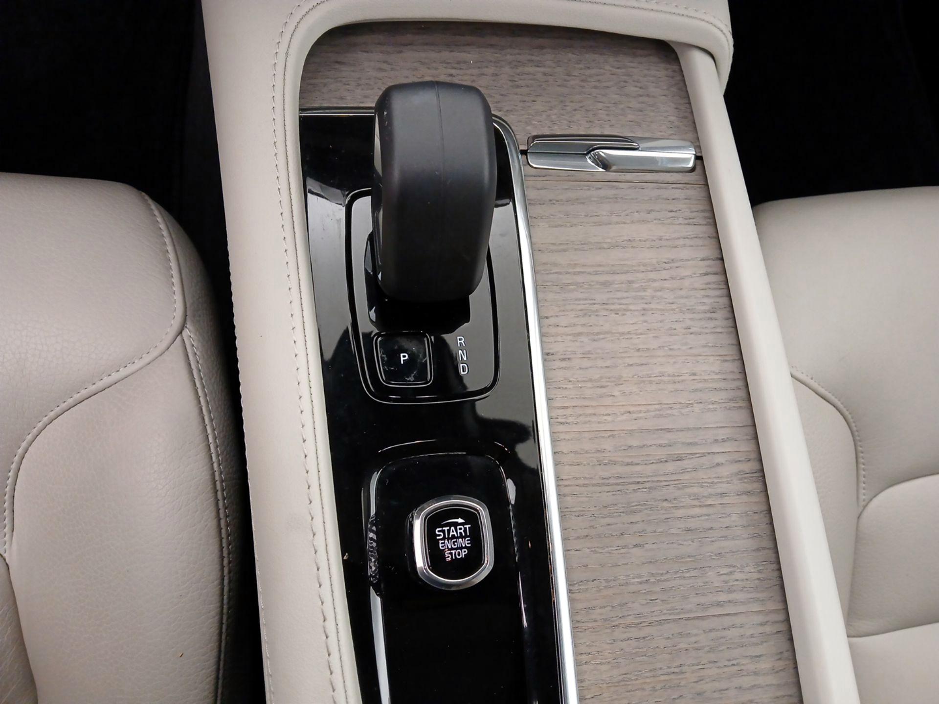 Thumbnail: 2023 Volvo XC90 - 17