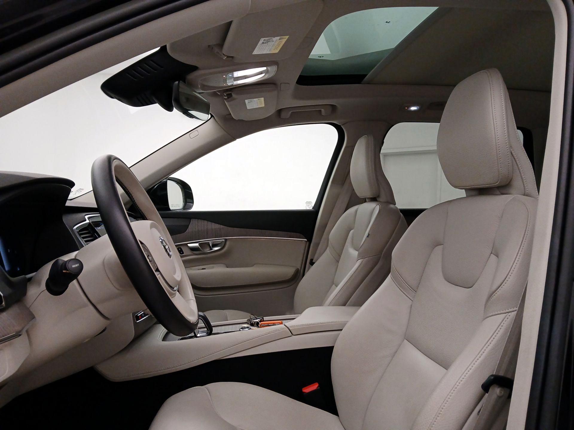 Thumbnail: 2023 Volvo XC90 - 19