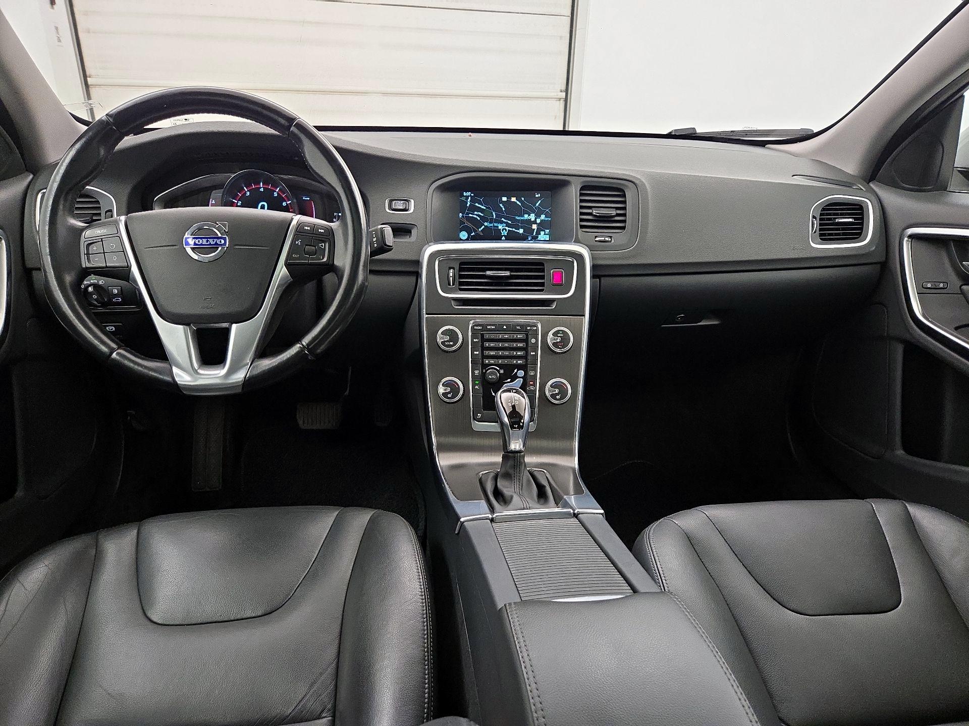 Thumbnail: 2015 Volvo S60 - 9