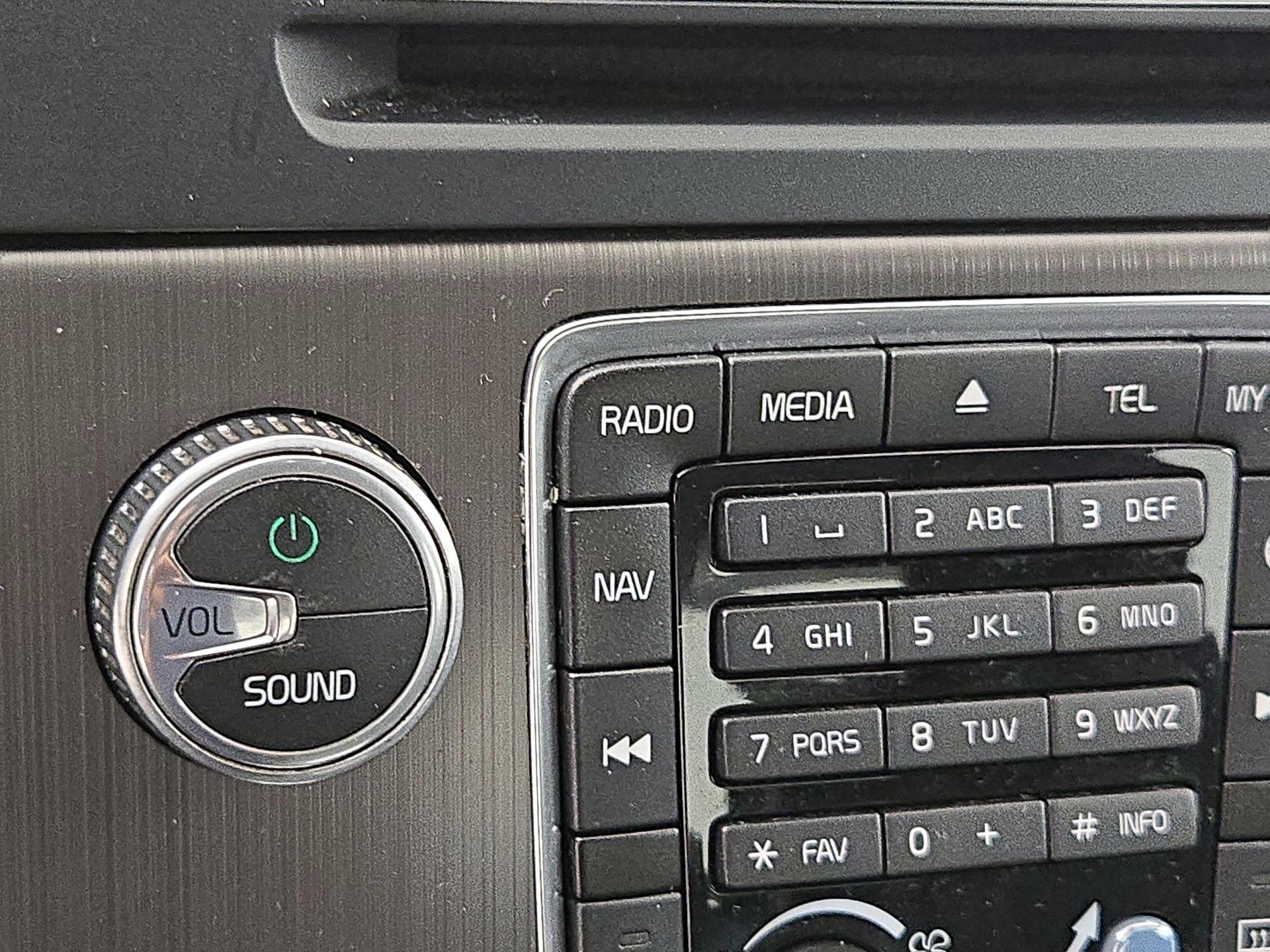 Thumbnail: 2015 Volvo S60 - 15