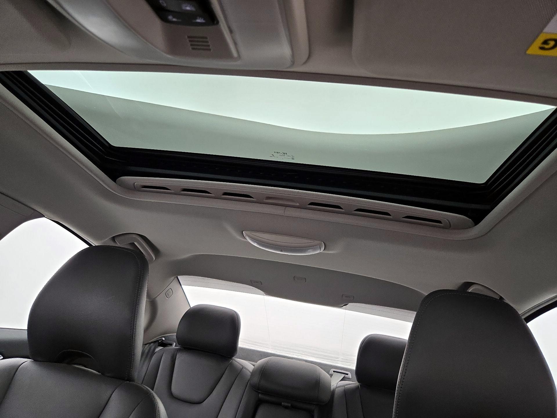 Thumbnail: 2015 Volvo S60 - 19